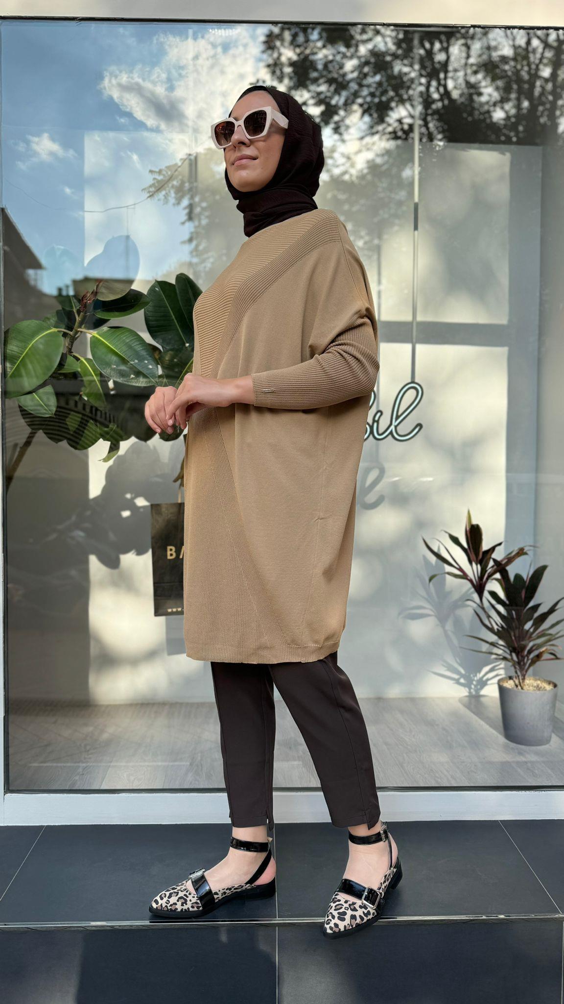 Üçgen Fitil Geçişli Kadın Triko Tunik Camel
