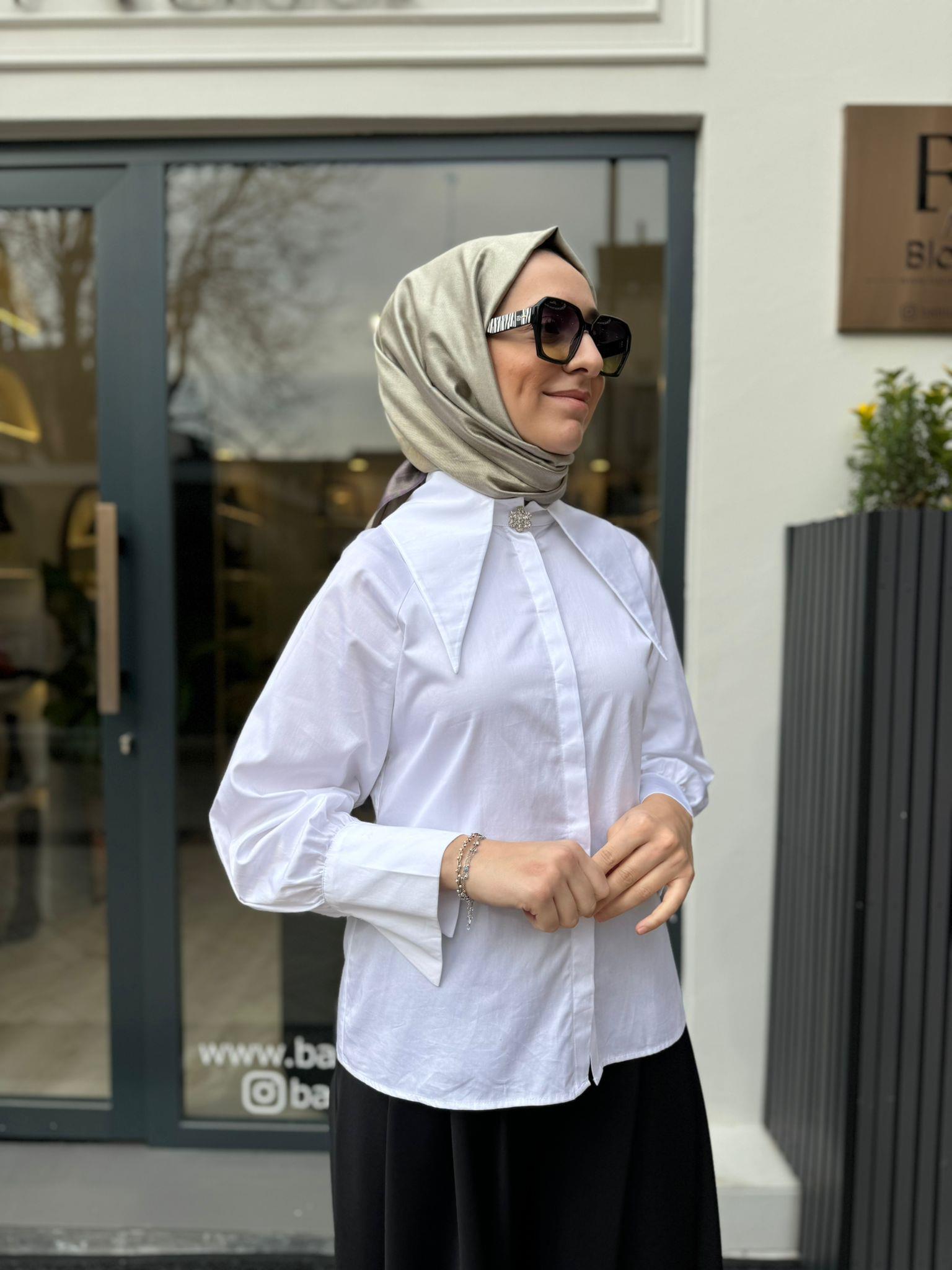 Yaka Detaylı Luna Kadın Gömlek Beyaz