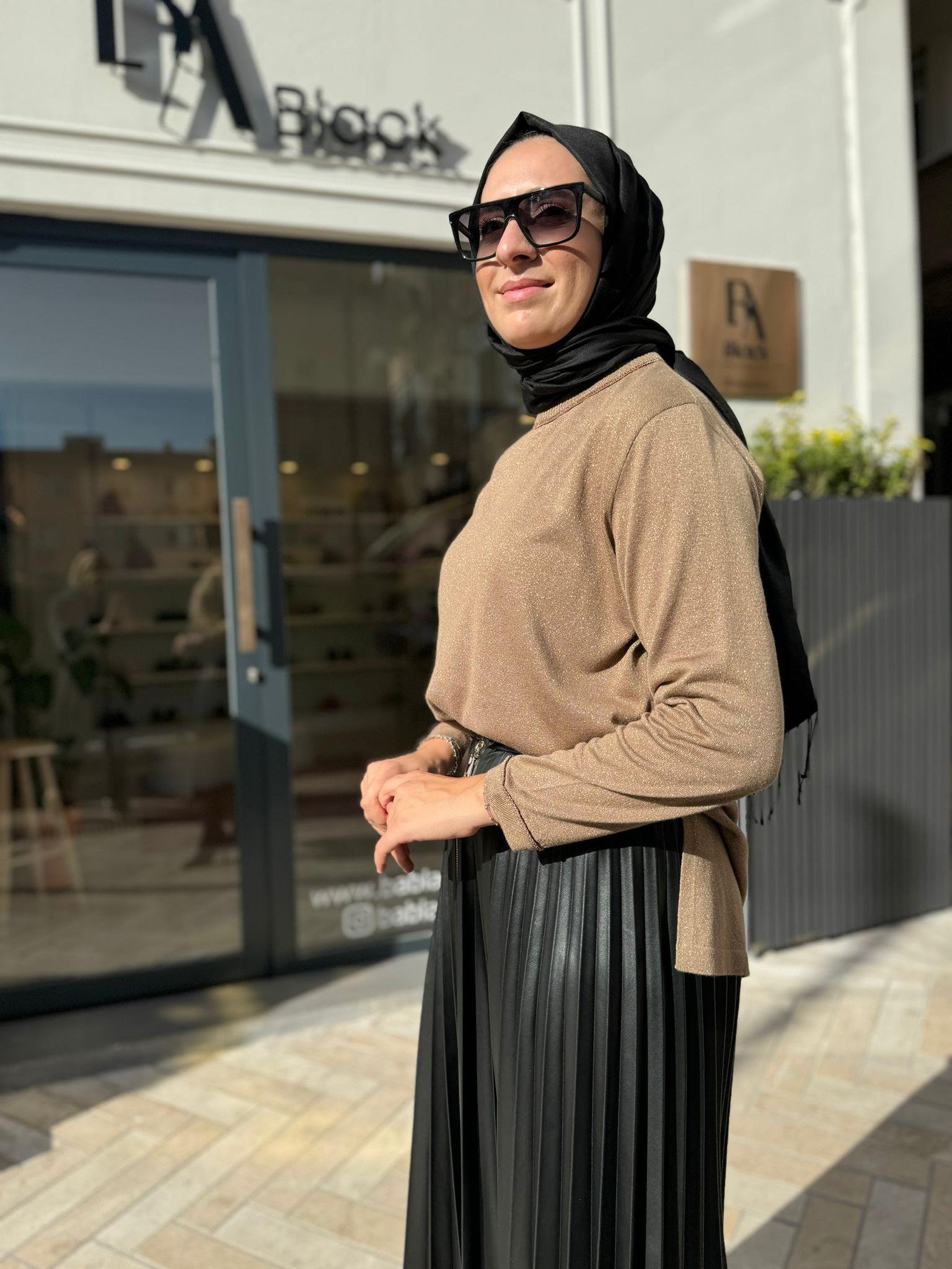 Yakası Taşlı Simli Alava Kadın Triko Tunik Camel