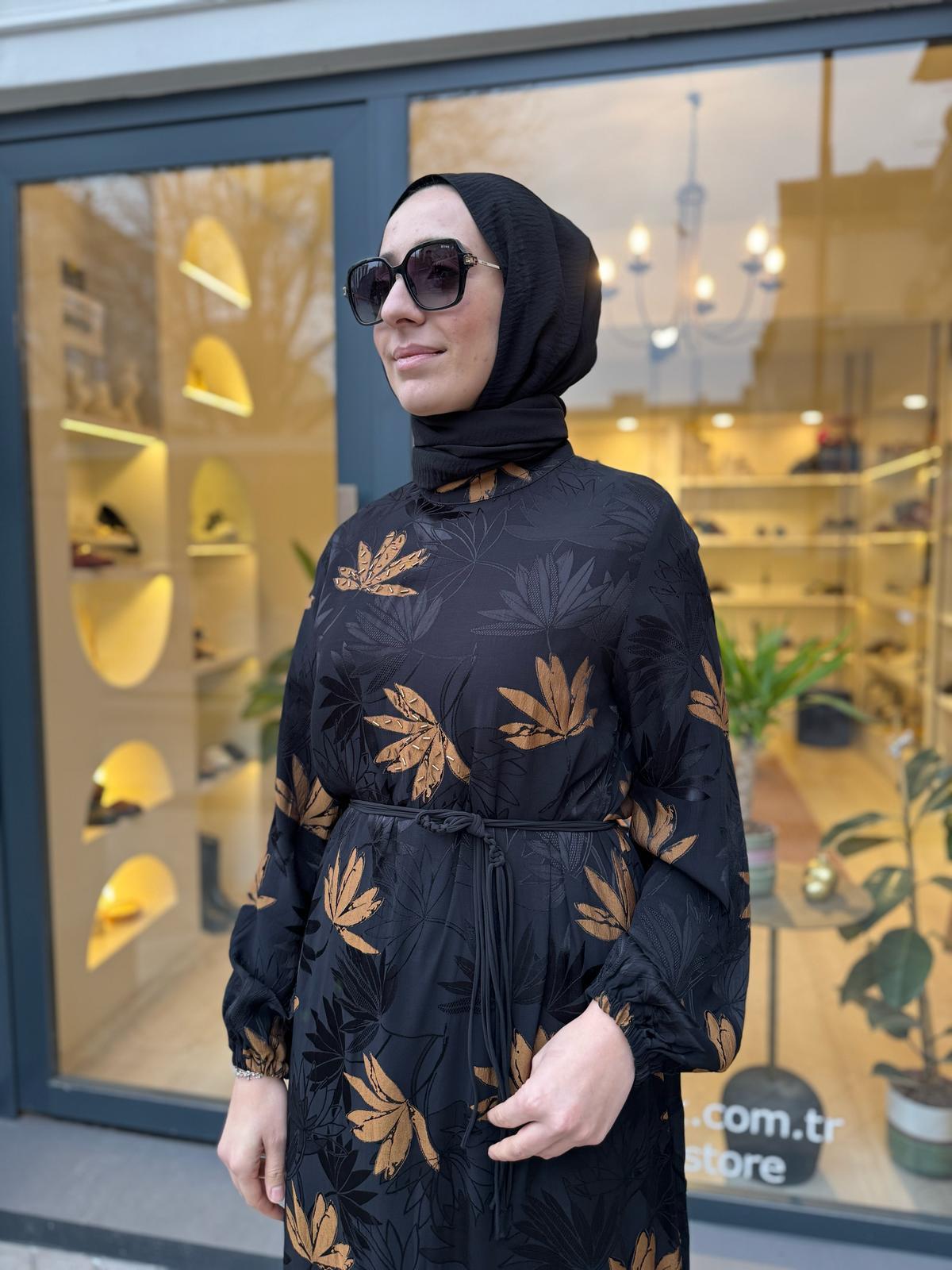 Yaprak Desenli Kadın Elbise Siyah