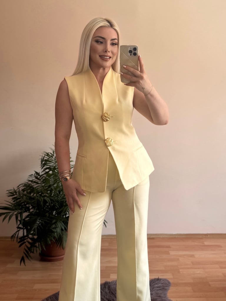 Butter Yellow Yelekli Takım
