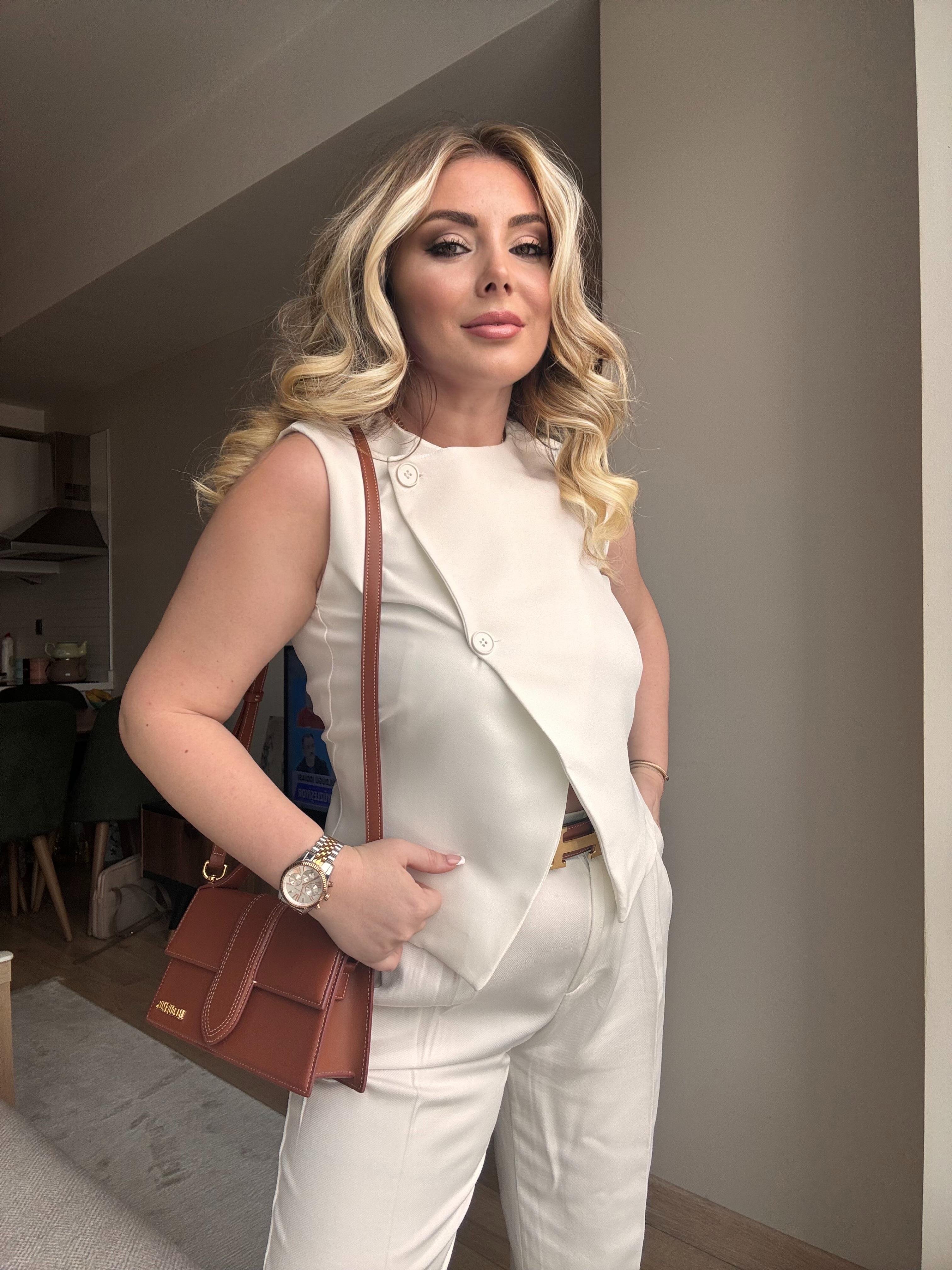 Düğme Detaylı Yelek - Beyaz