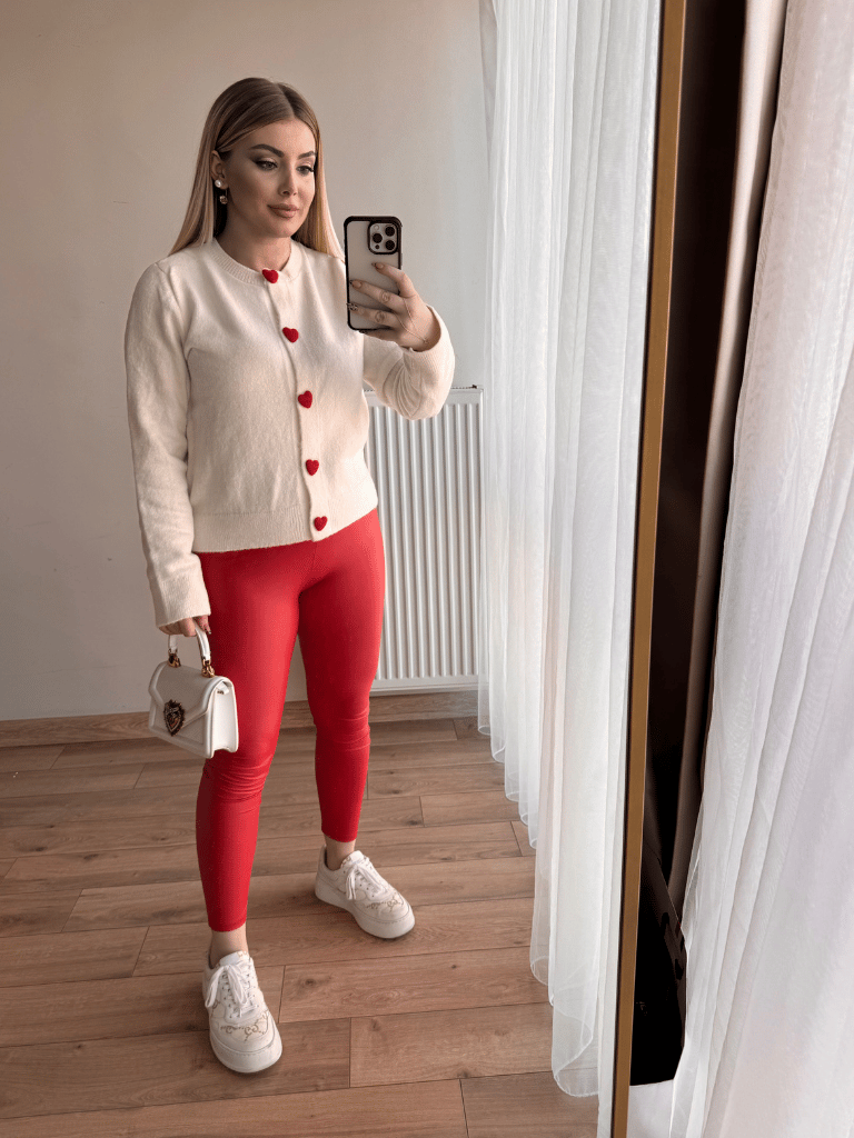 Kırmızı Kal Düğmeli Hırka