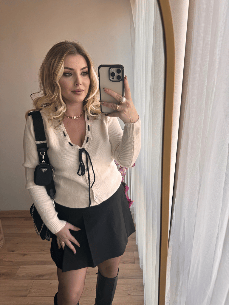 Yakası Prit Geçmeli Hırka