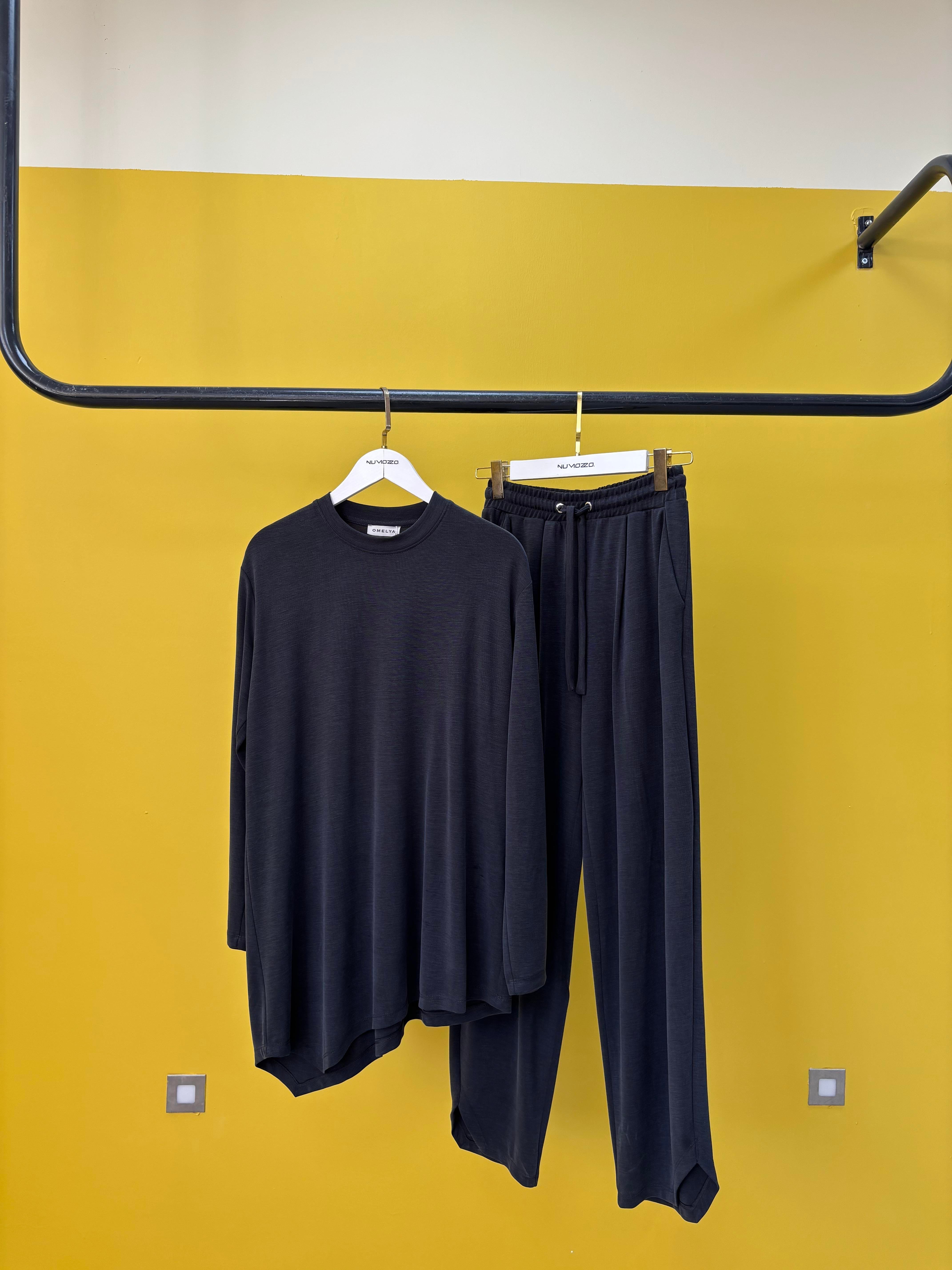 Asimetrik Kesim Pantolonlu Takım-Siyah