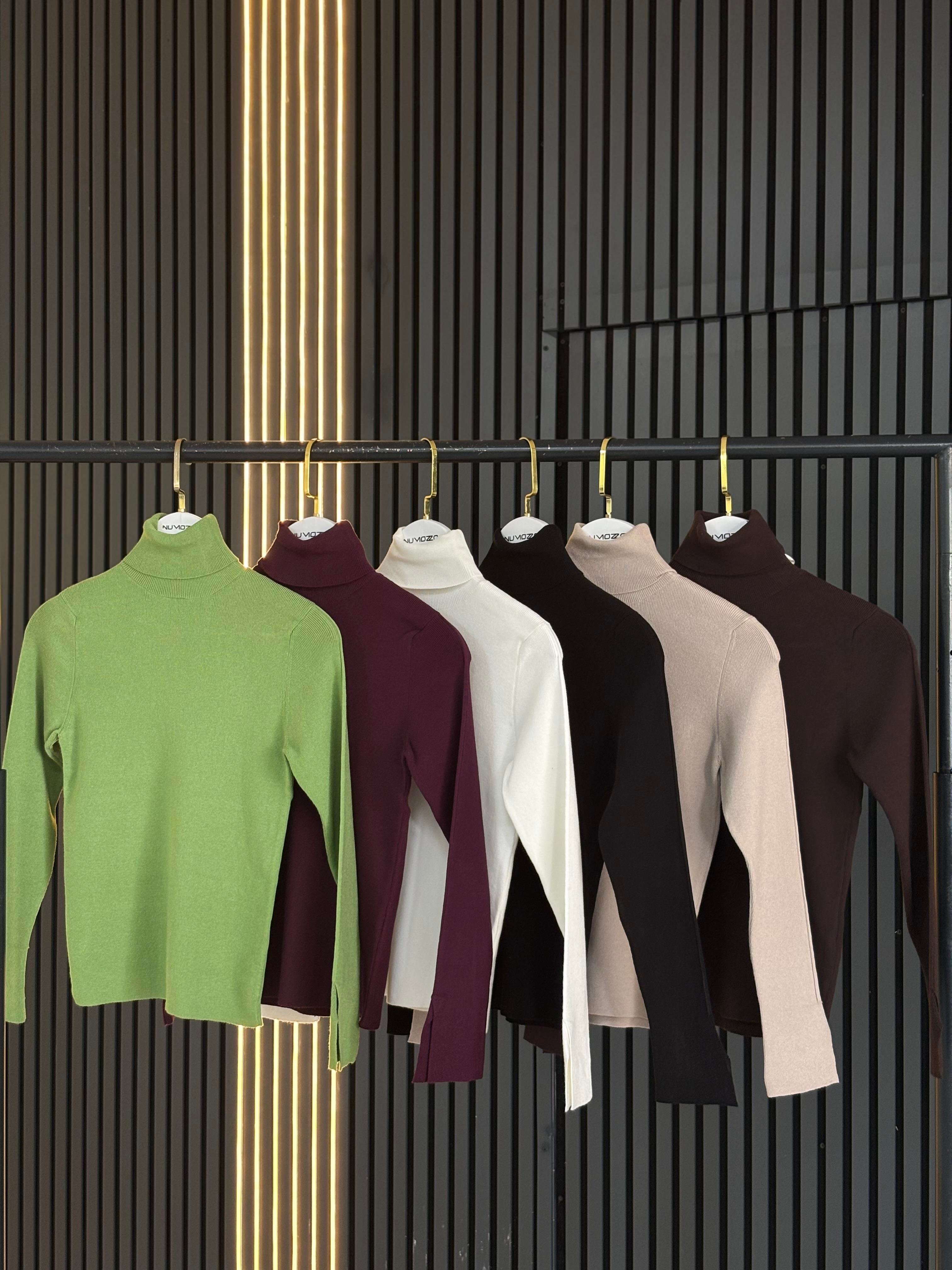 BALIKÇI YAKA KOLU YIRTMAÇ DETAYLI TRİKO