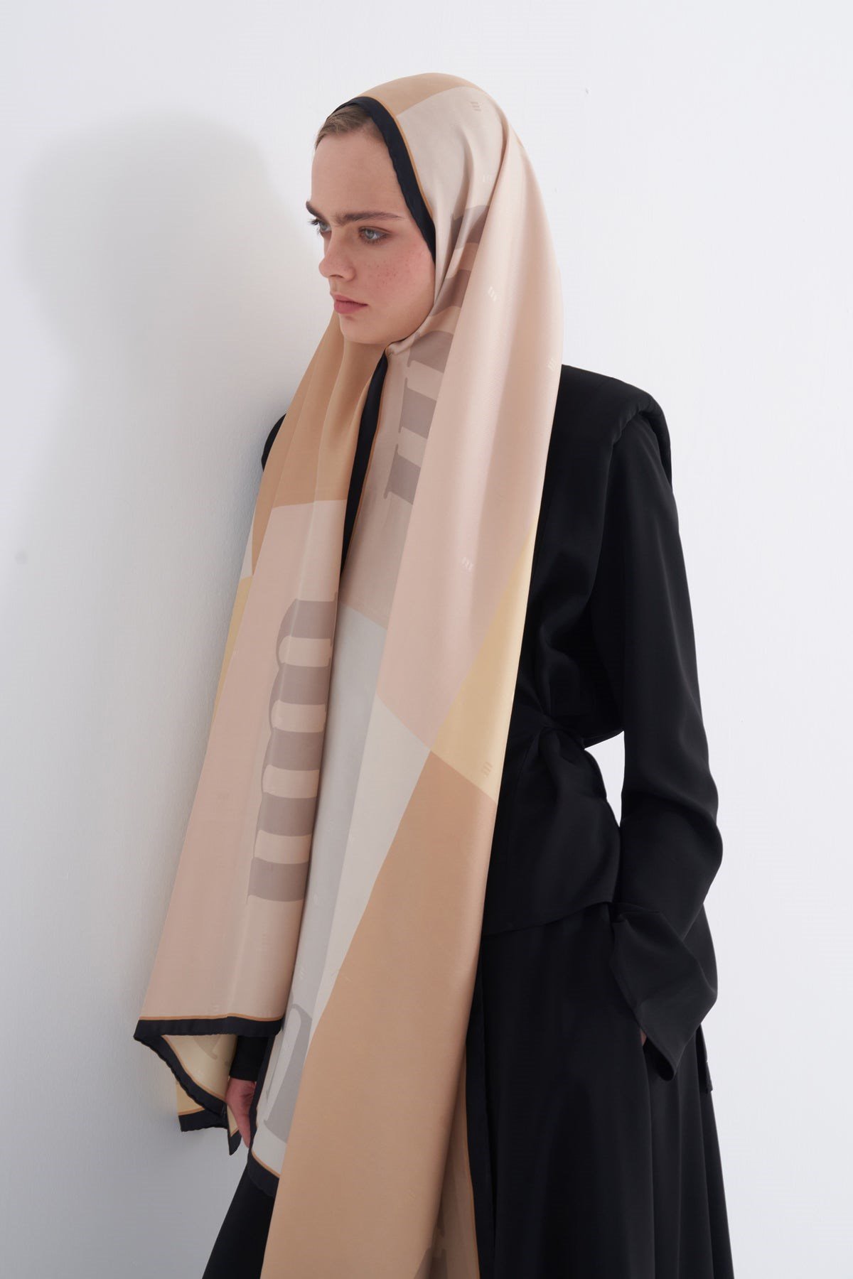 Beige Form Twill İpek Şal