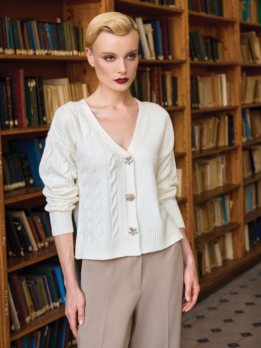 DÜĞME DETAYLI TRİKO HIRKA-EKRU