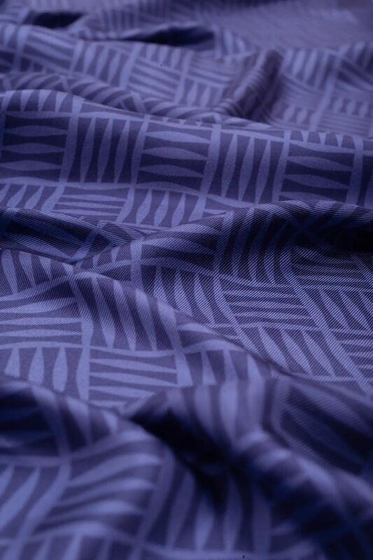 Iman Kare Mavi Tivil İpek Şal 70x210