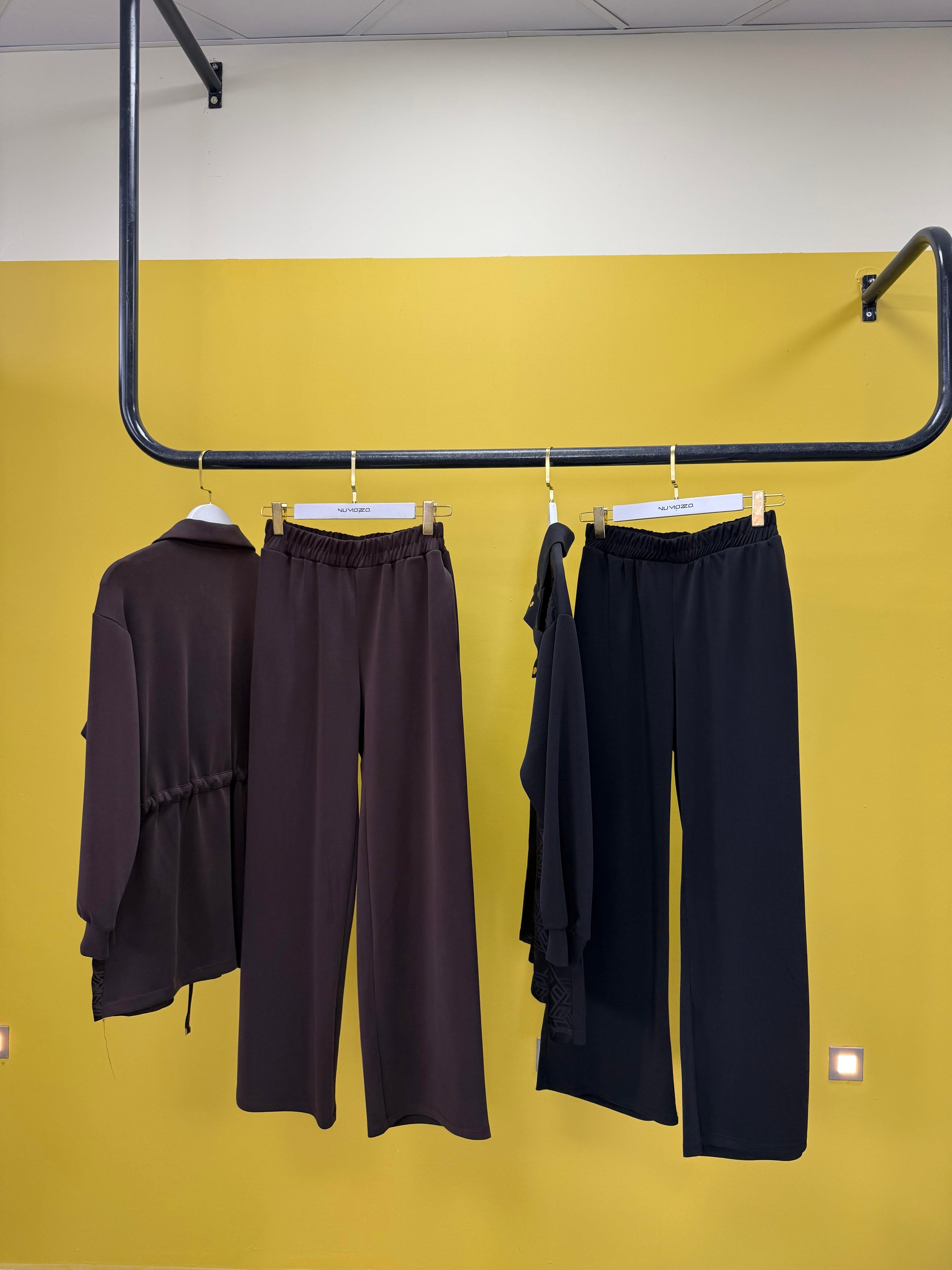 İşlemeli Pantolonlu Takım