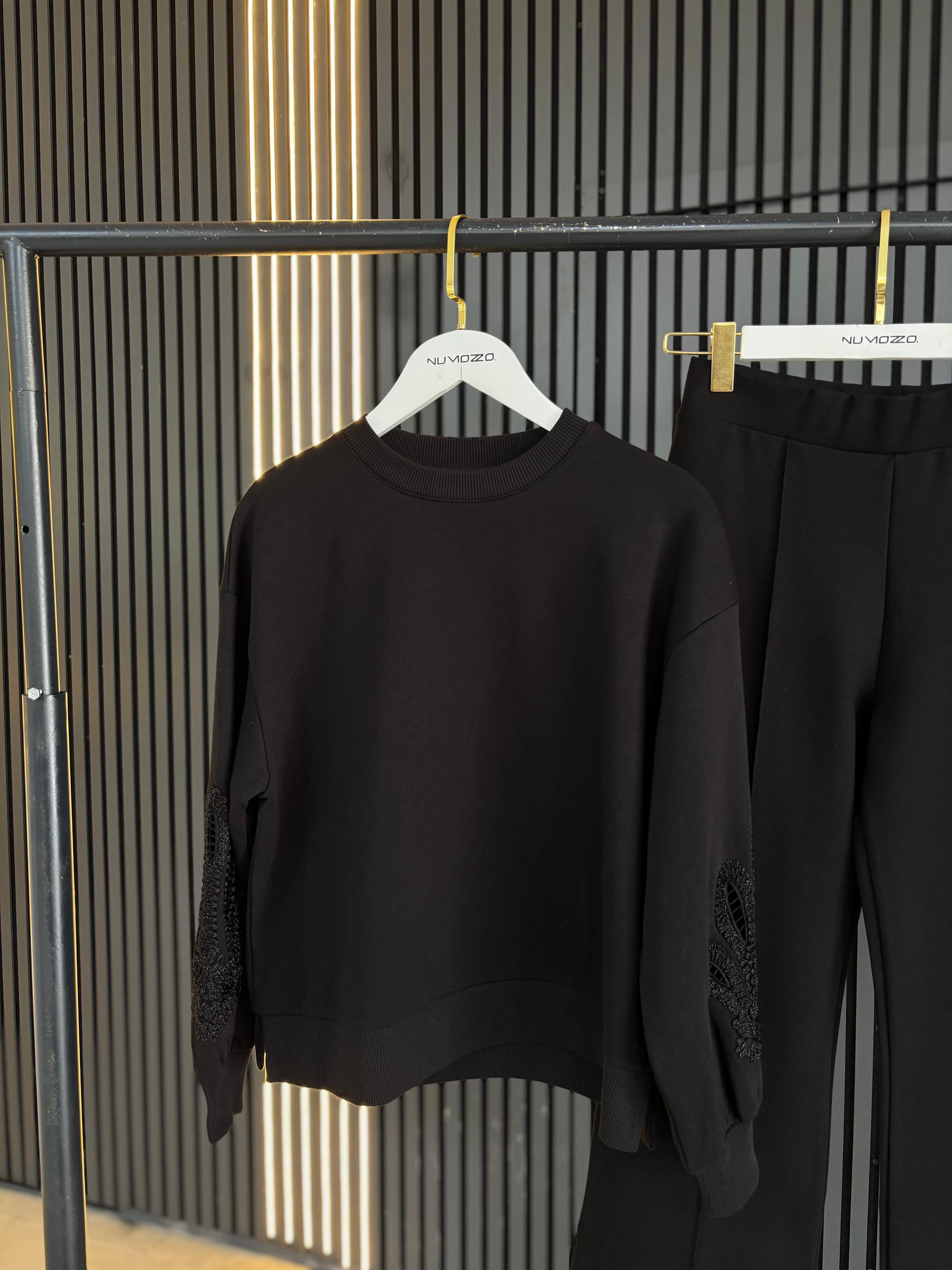 KOLU NAKIŞ DETAYLI SWEATSHİRT