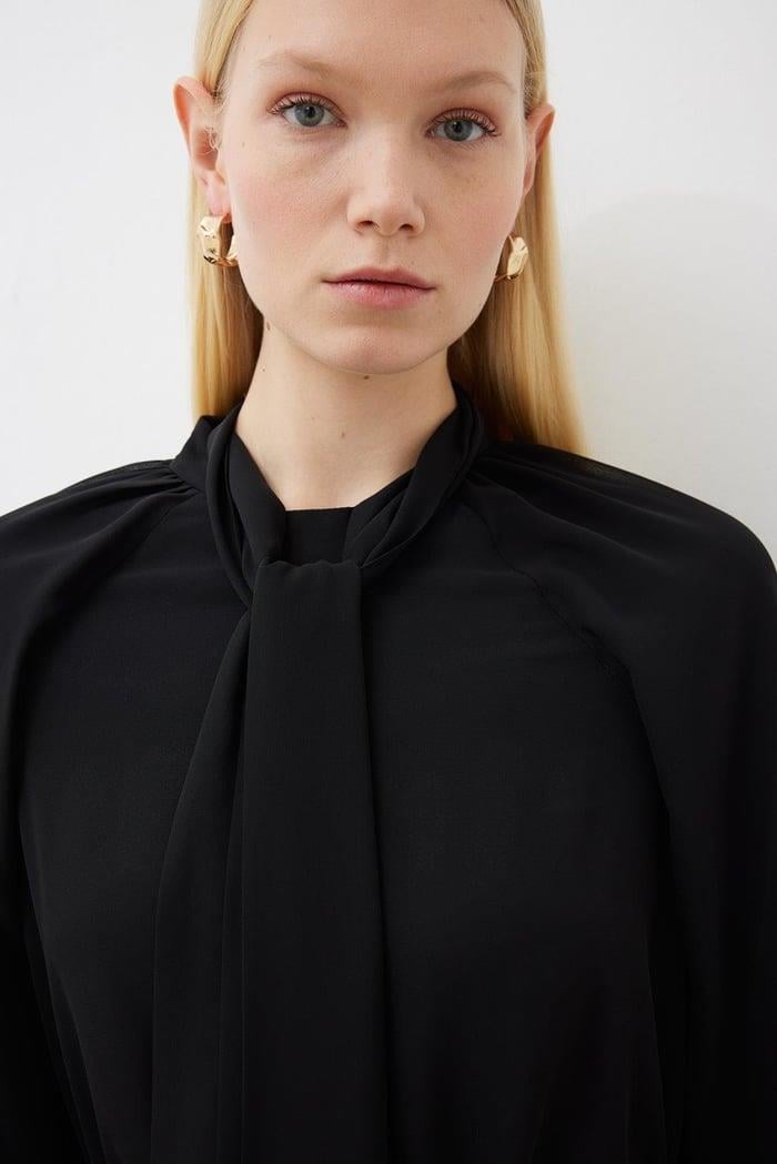 LEO ŞİFON VOLANLI KAT KAT ELBİSE SİYAH