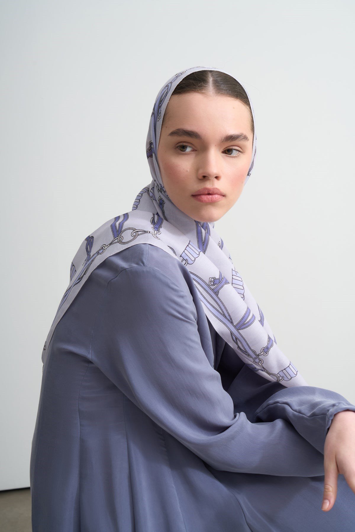 Lilac M Bond