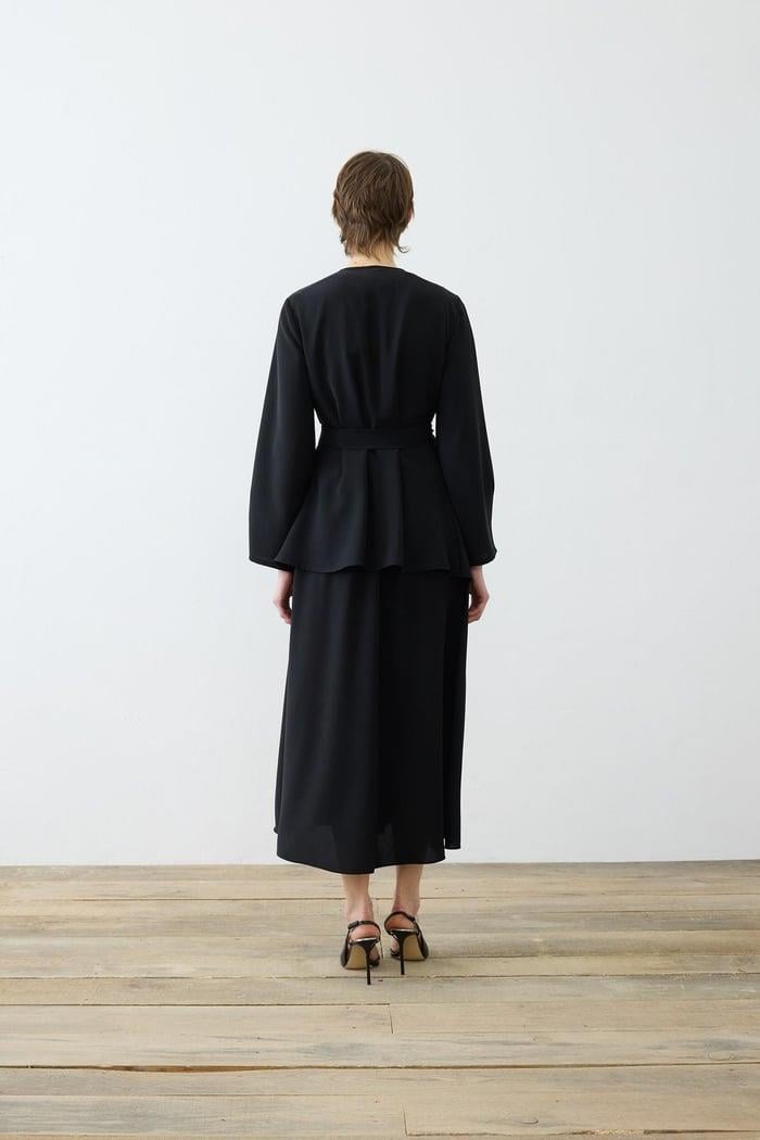 LORA KREP ETEKLİ TAKIM SİYAH