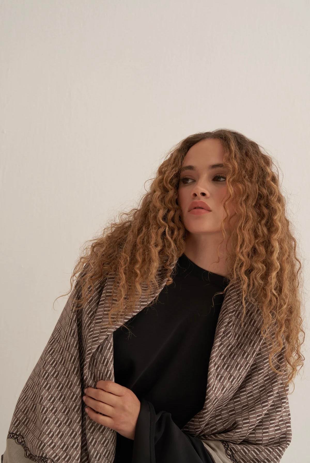 Moreno Logo Omuz Şalı