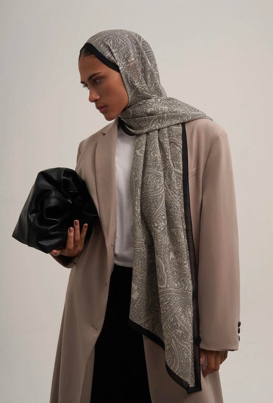 Moreno Silk Black Azalea