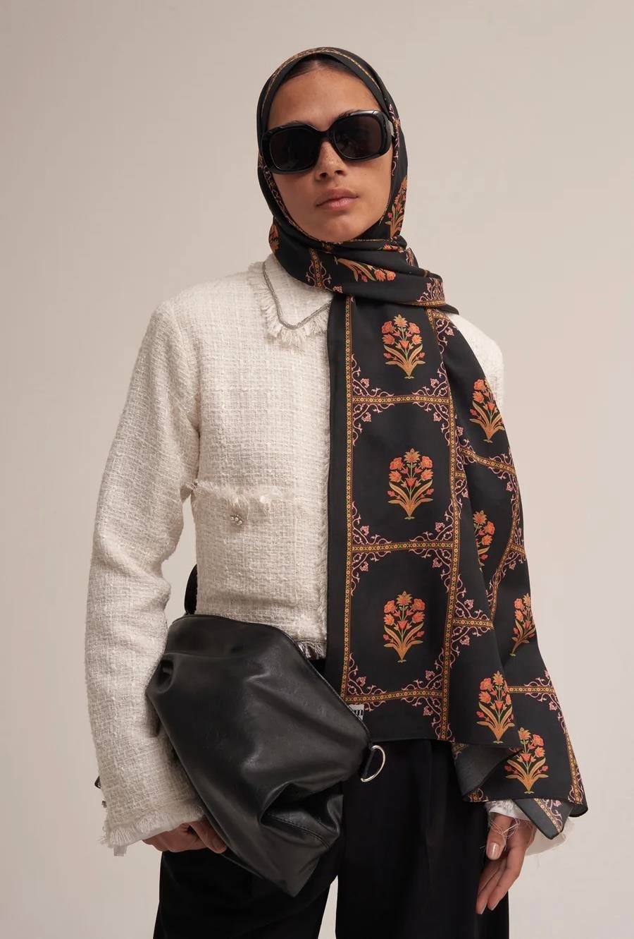 Moreno Silk Black Garden