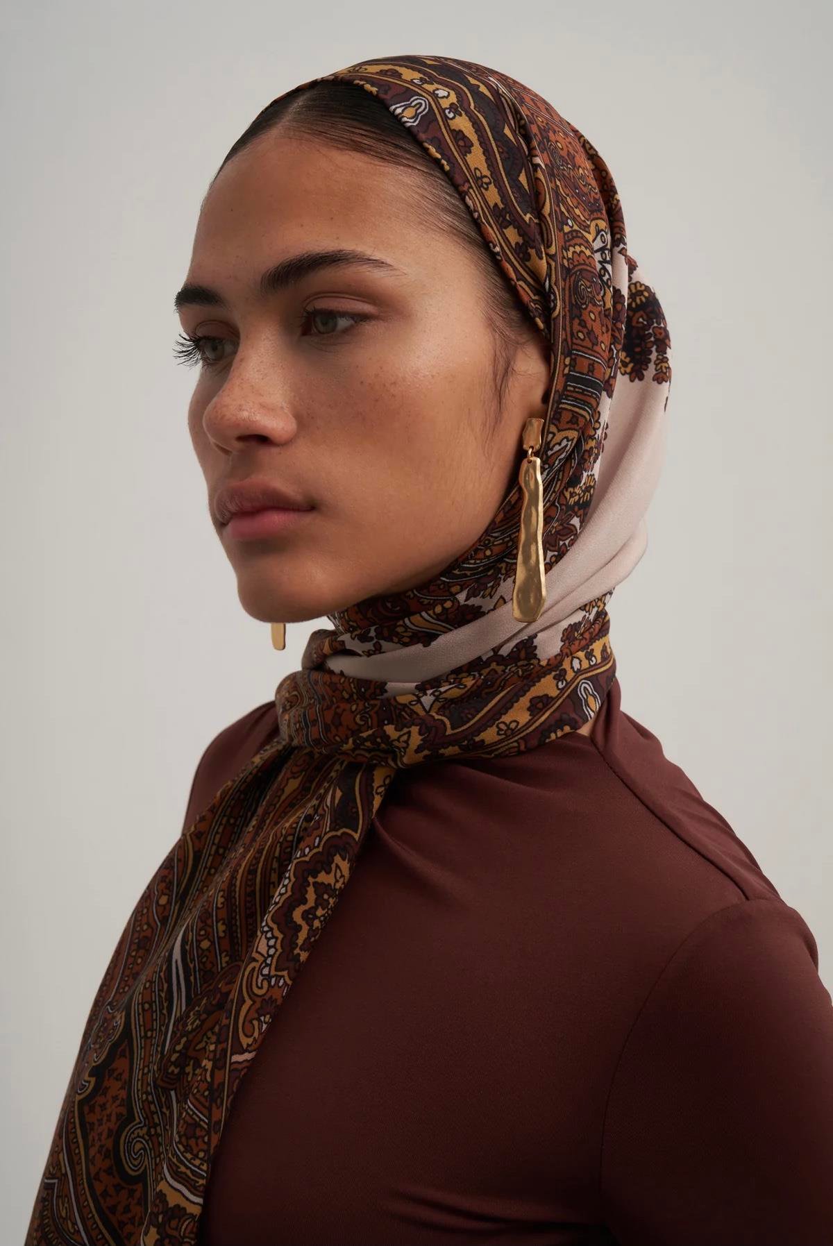 Moreno Silk Tile Rosie