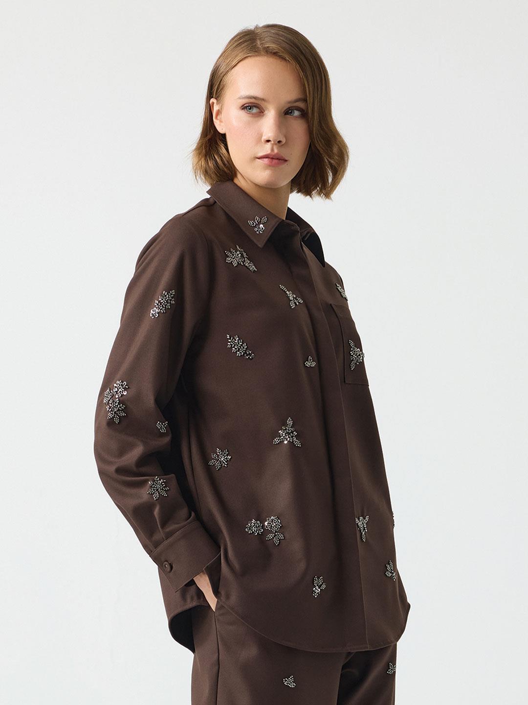 TAŞ DETAYLI TAKIM KAHVERENGİ