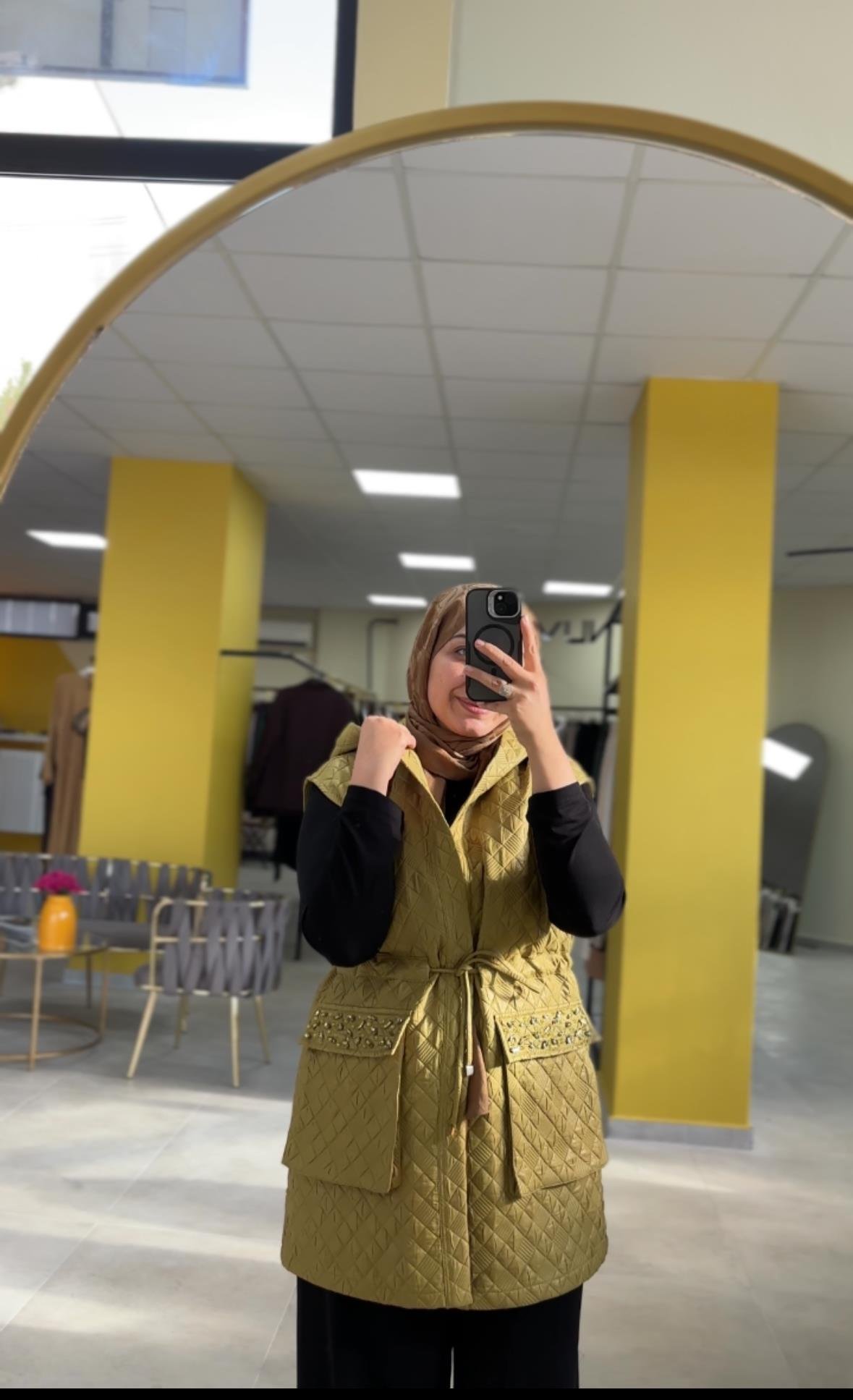 Taş İşlemeli Yelek Yağ Yeşili