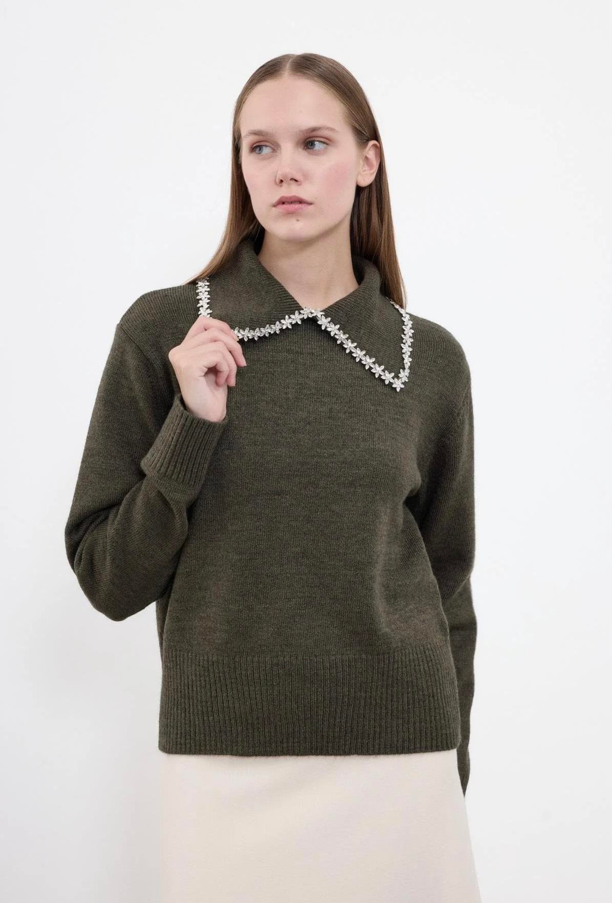 Taşlı Yakalı Triko Kazak Haki