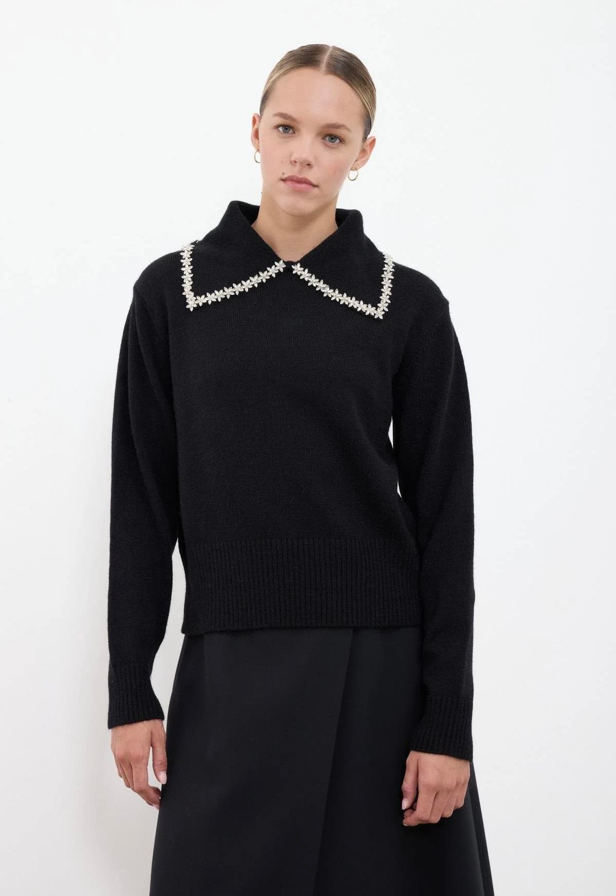 Taşlı Yakalı Triko Kazak Siyah