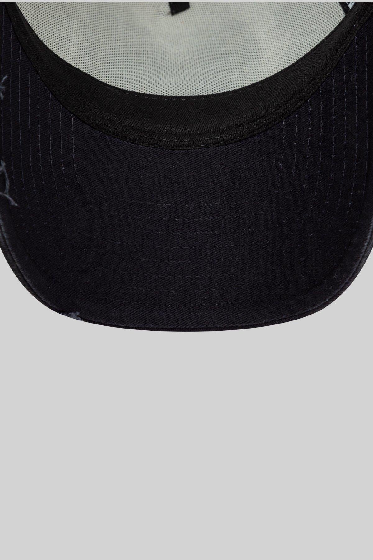 New Era Trucker Patch Distressed Şapka Beyaz