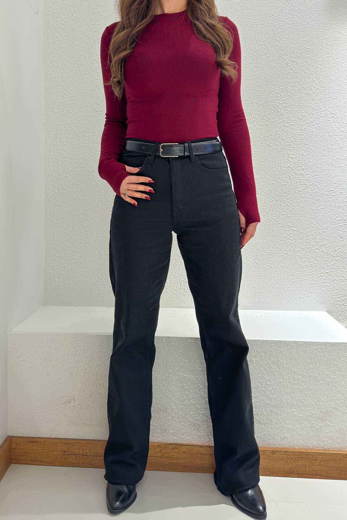 STRAIGHT FIT JEAN