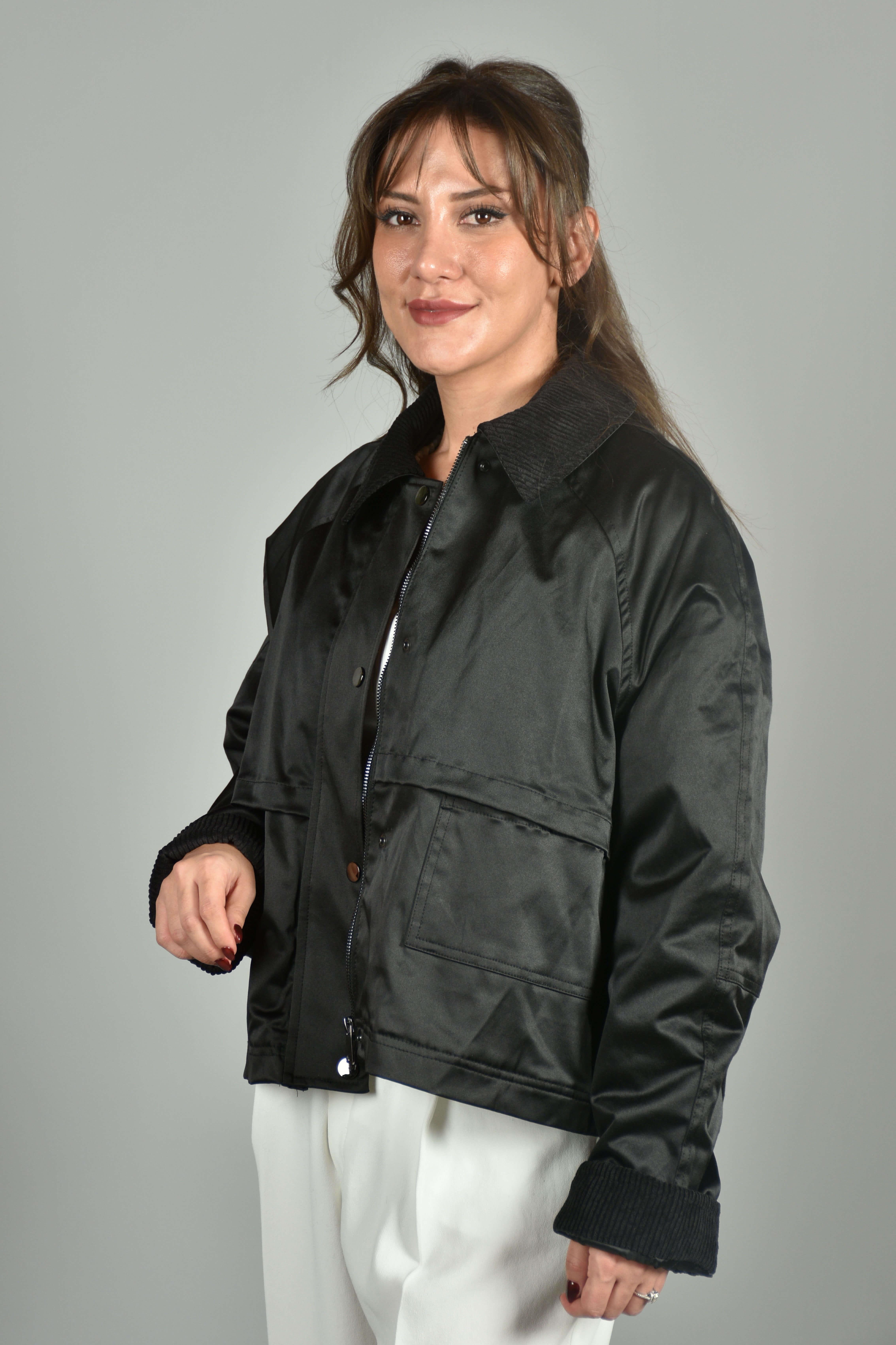Yaka Detaylı Ceket 