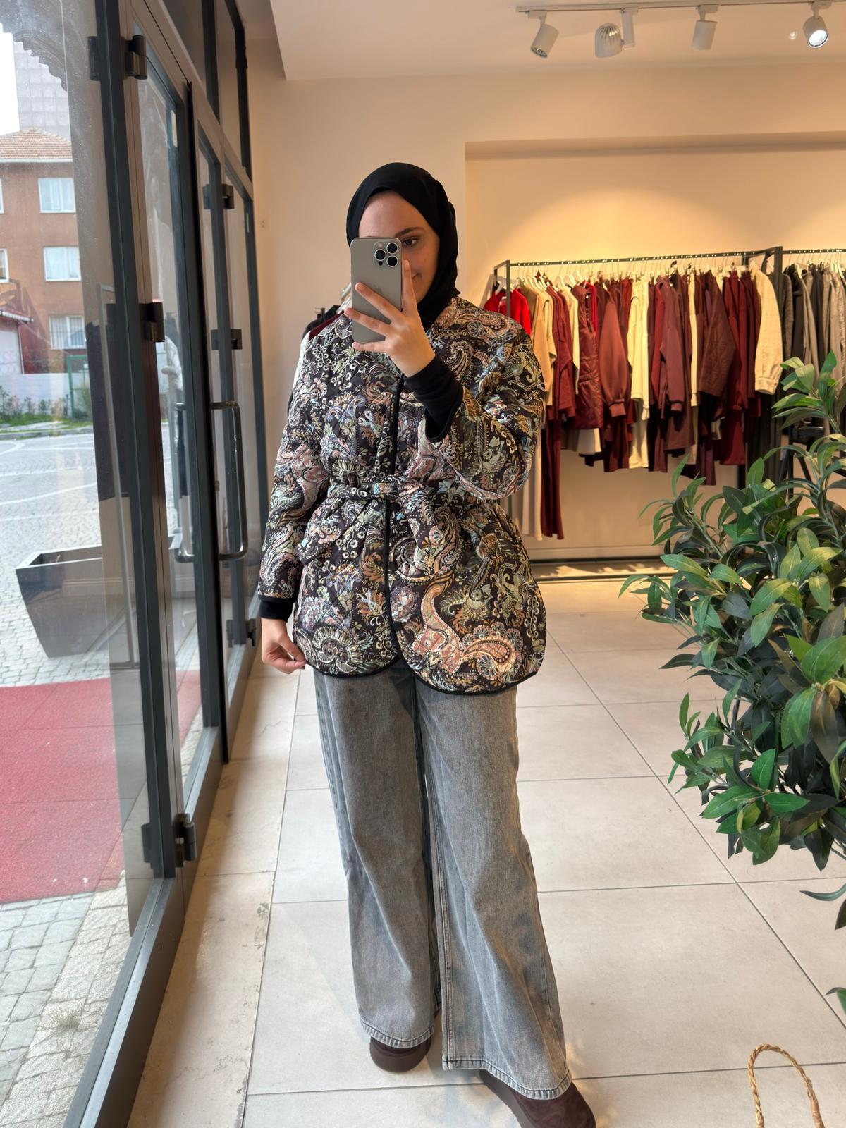 Rossa Hafif Mont Siyah