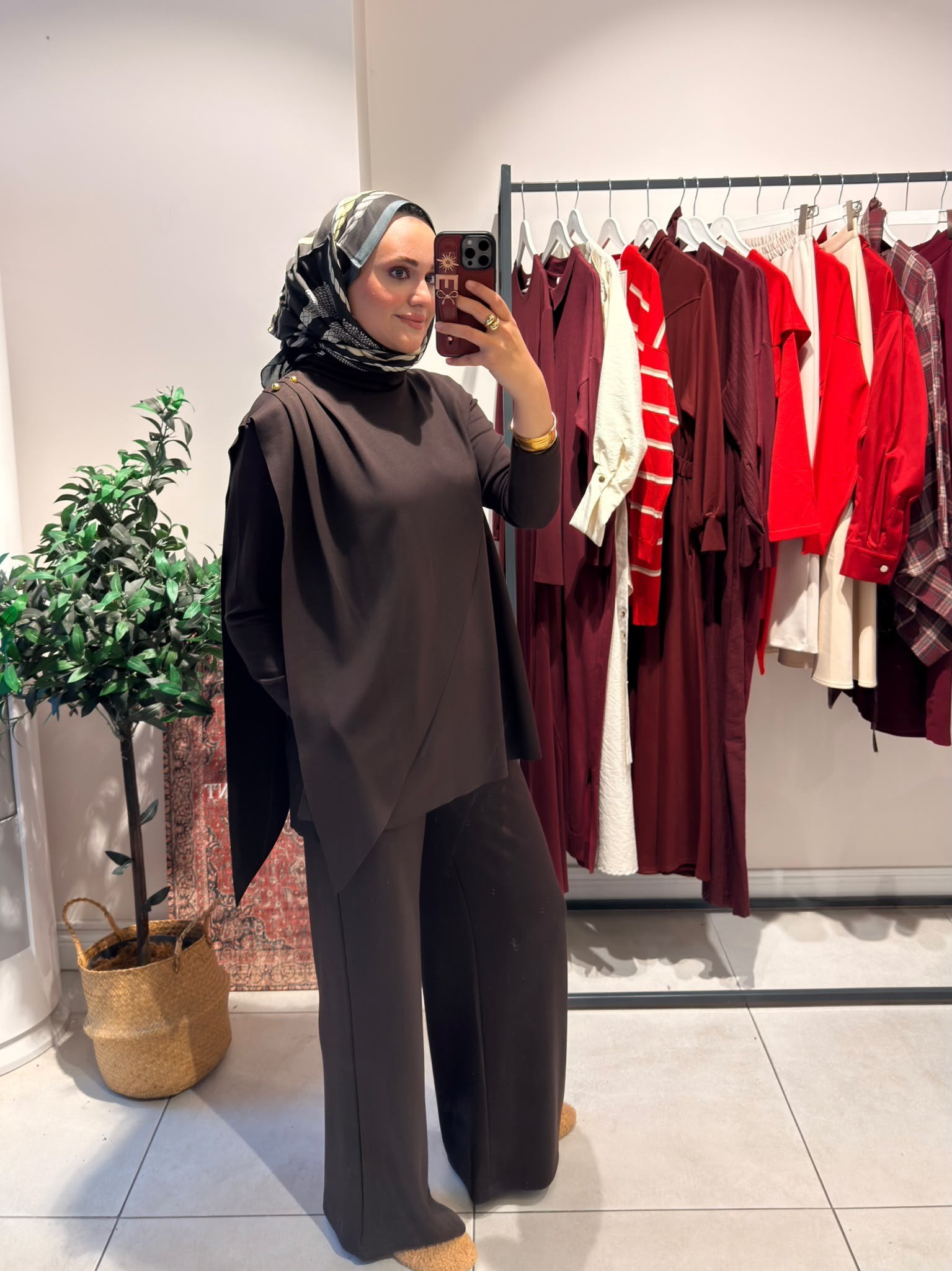 Şık Doha Takım Kahverengi