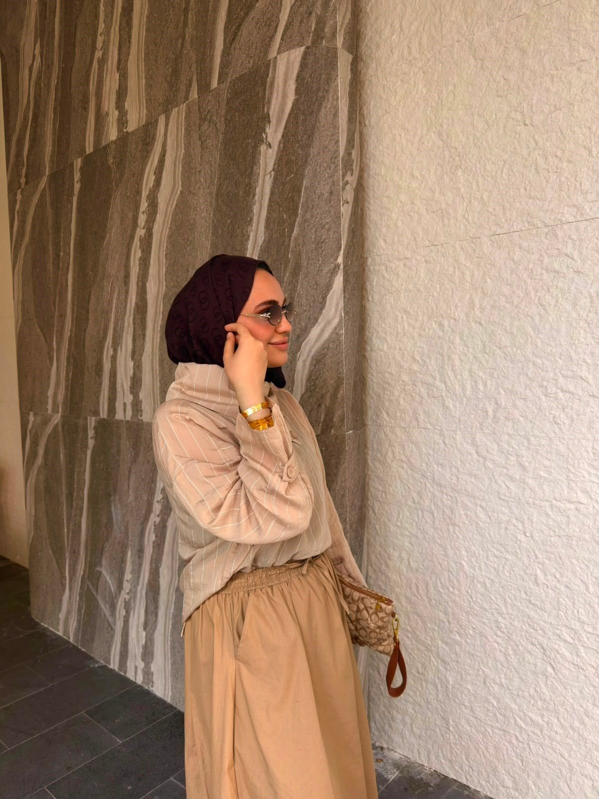 Yakası Düğme Detay Bağcılıklı Gömlek Vizon