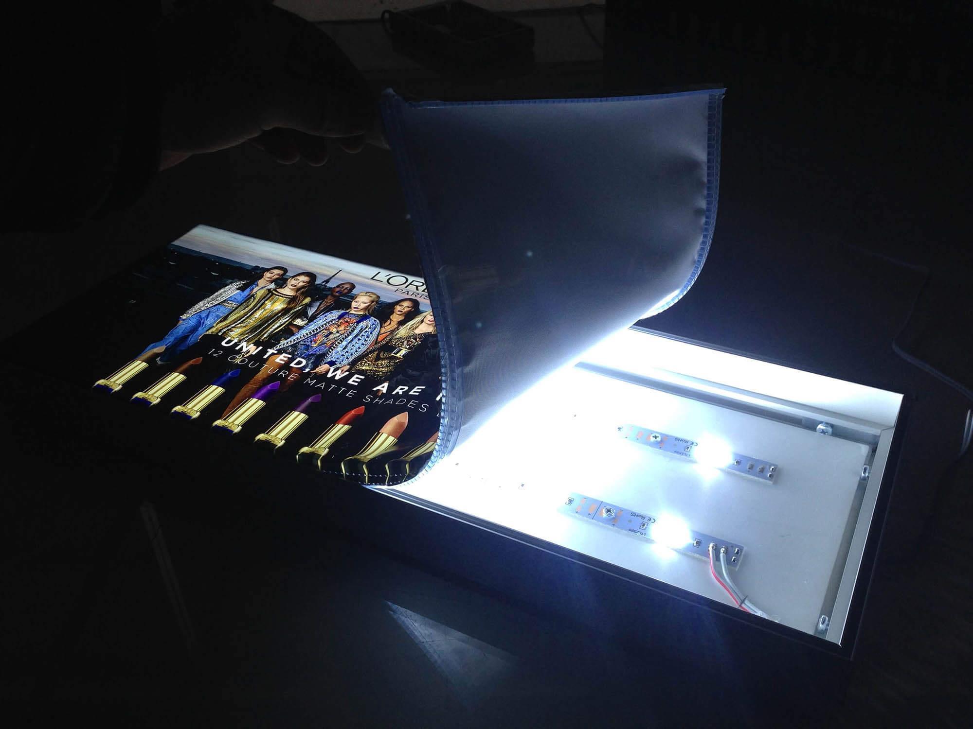 Mavi Zemin Aydınlatma Şerit Led 48 LED/m 18W/m 