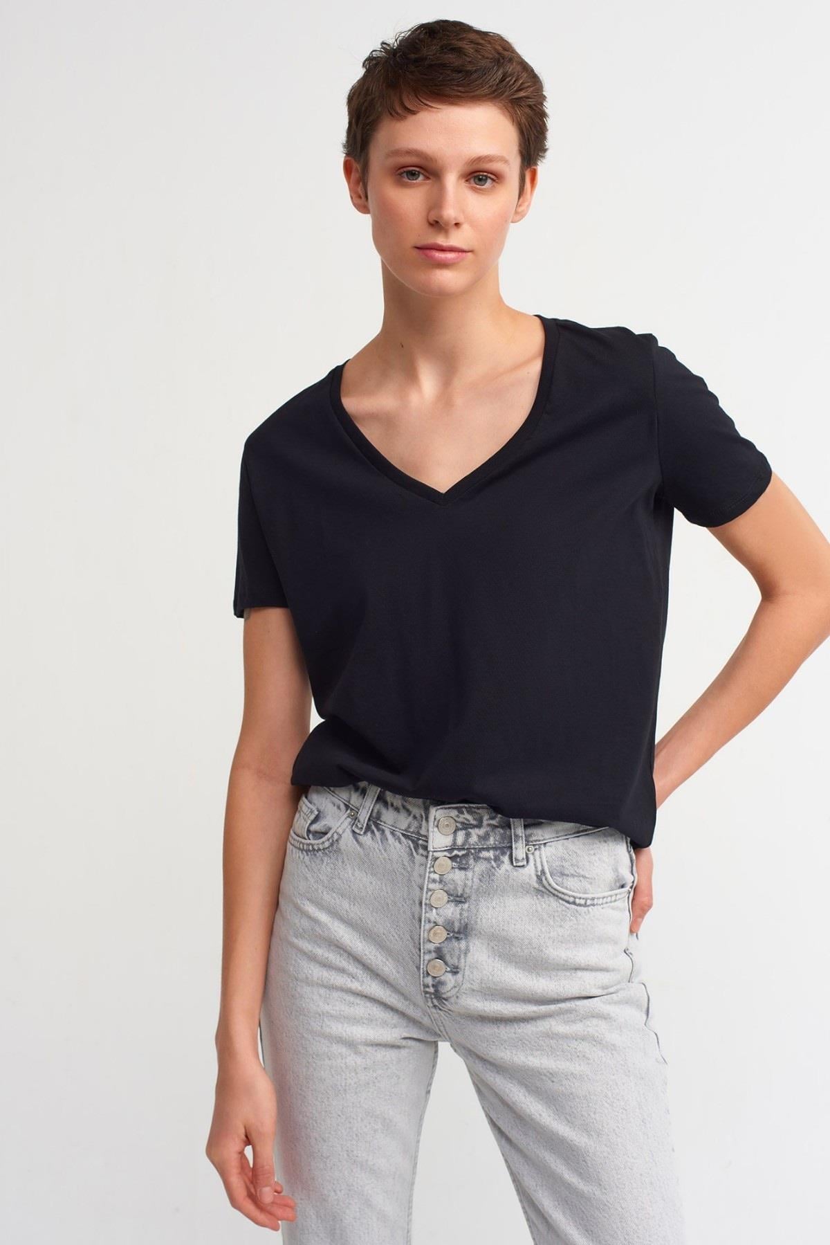 Dilvin %100 Pamuk V Yaka Basic T-shirt 3470