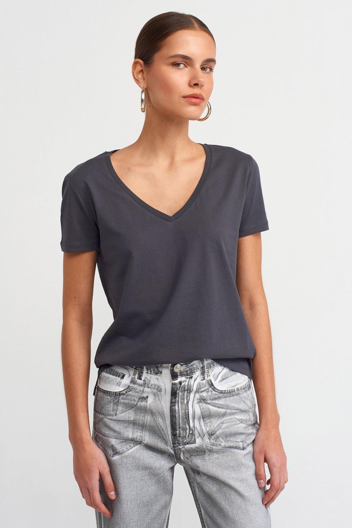 Dilvin %100 Pamuk V Yaka Basic T-shirt 3470