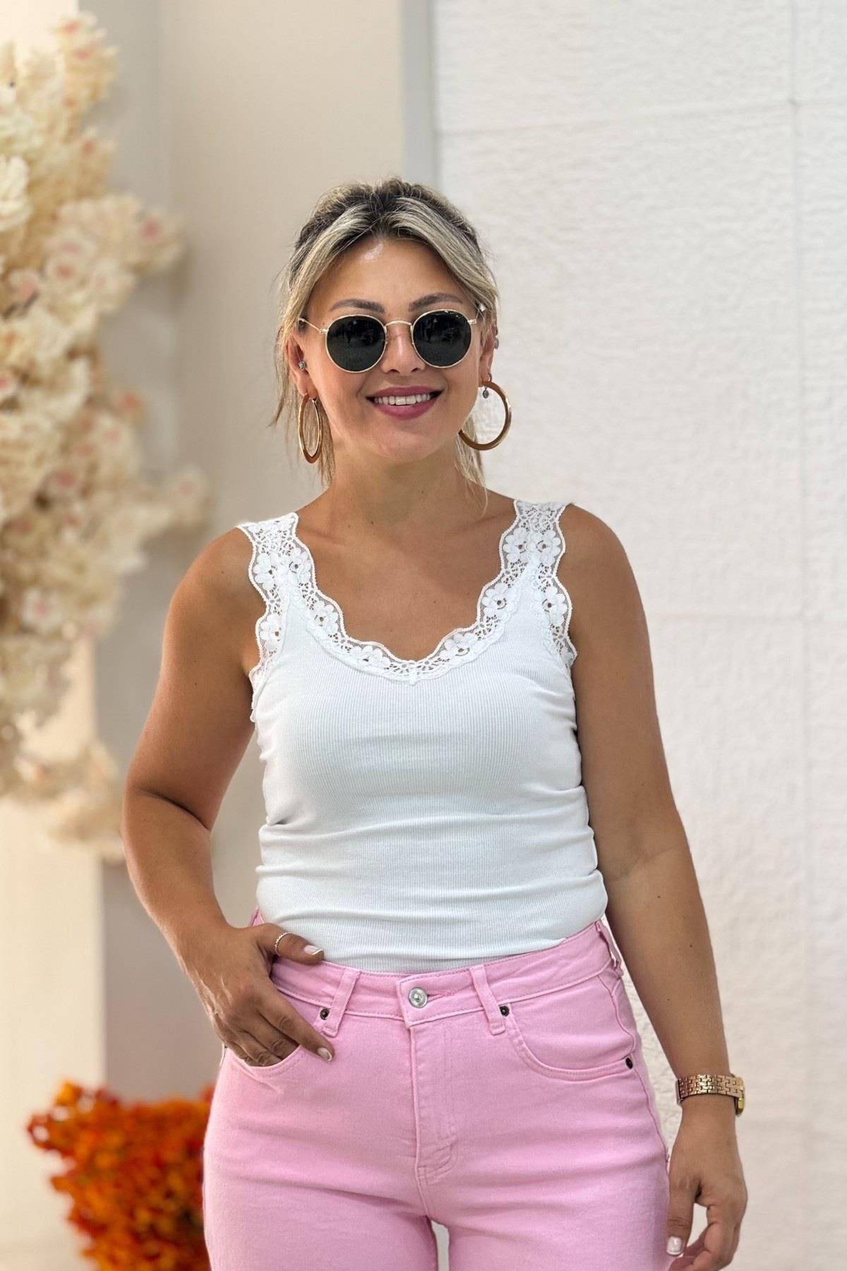 Karol Dantel Askılı Kaşkorse Atlet Body Beyaz