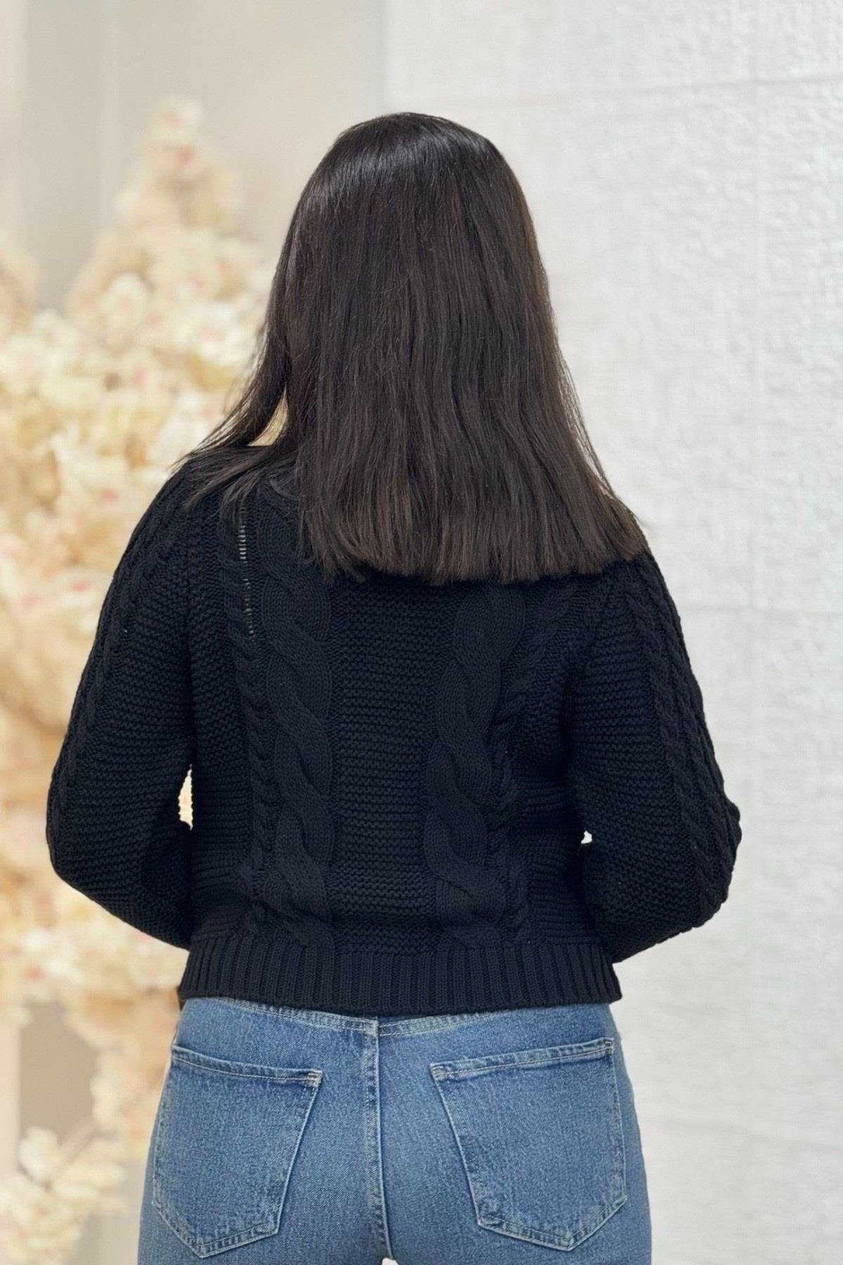 Premium Kalite Çiçek Düğme Detaylı Örme Triko Hırka Siyah