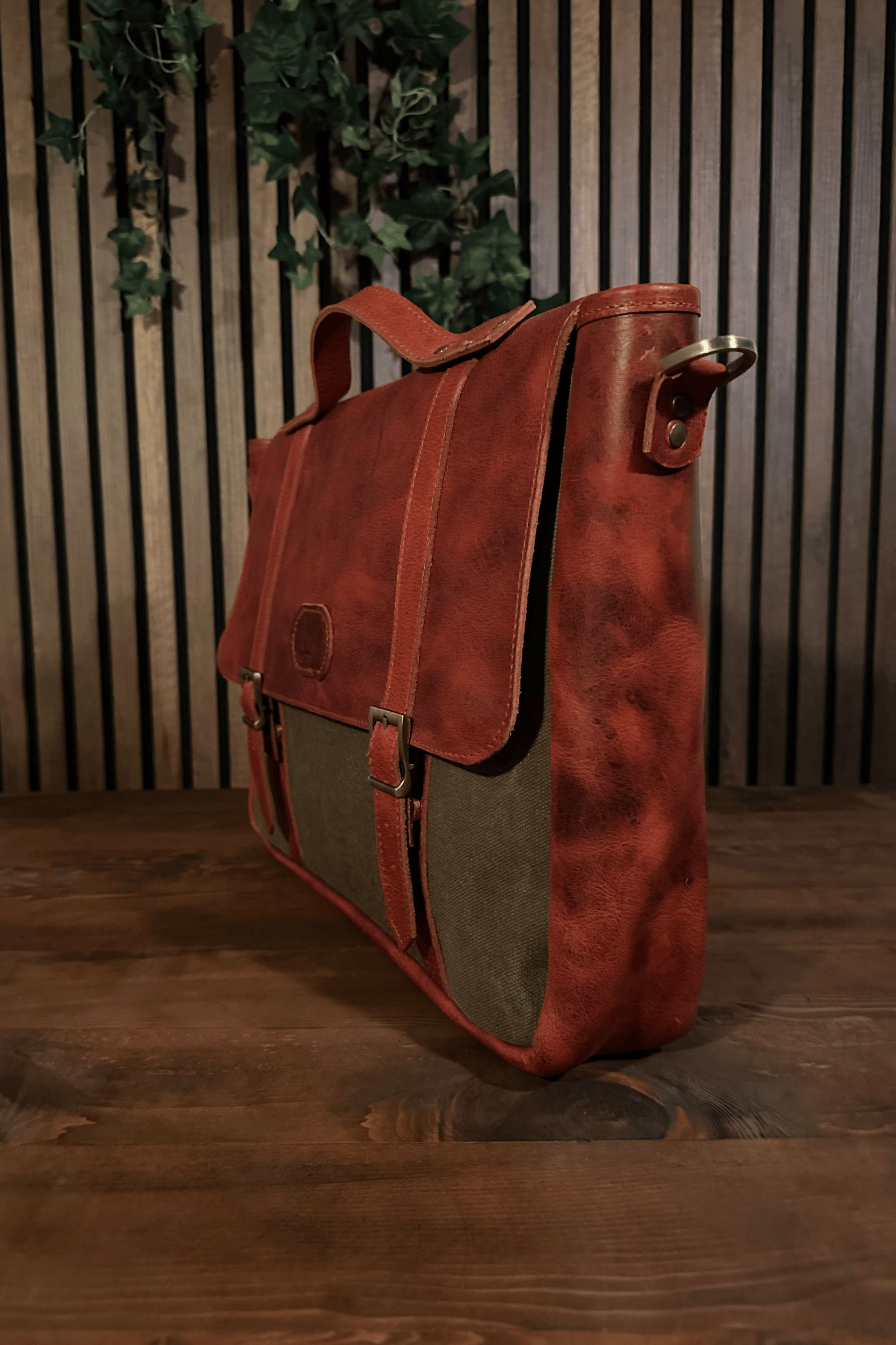 ALDEBARAN MESSENGER BAG