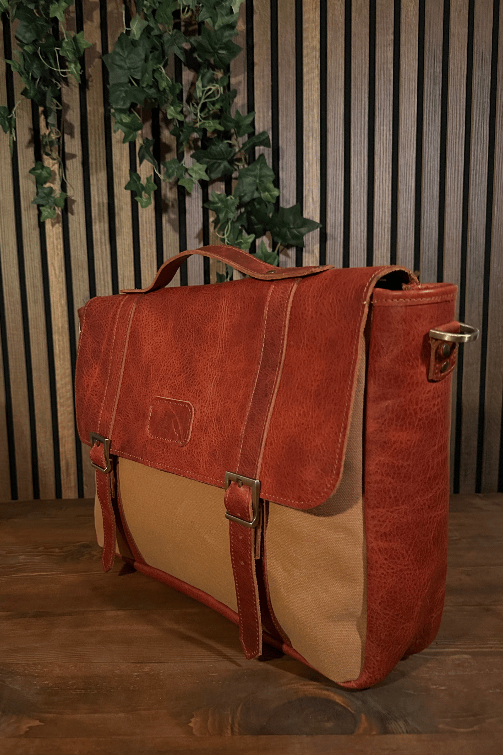 ALDEBARAN MESSENGER BAG