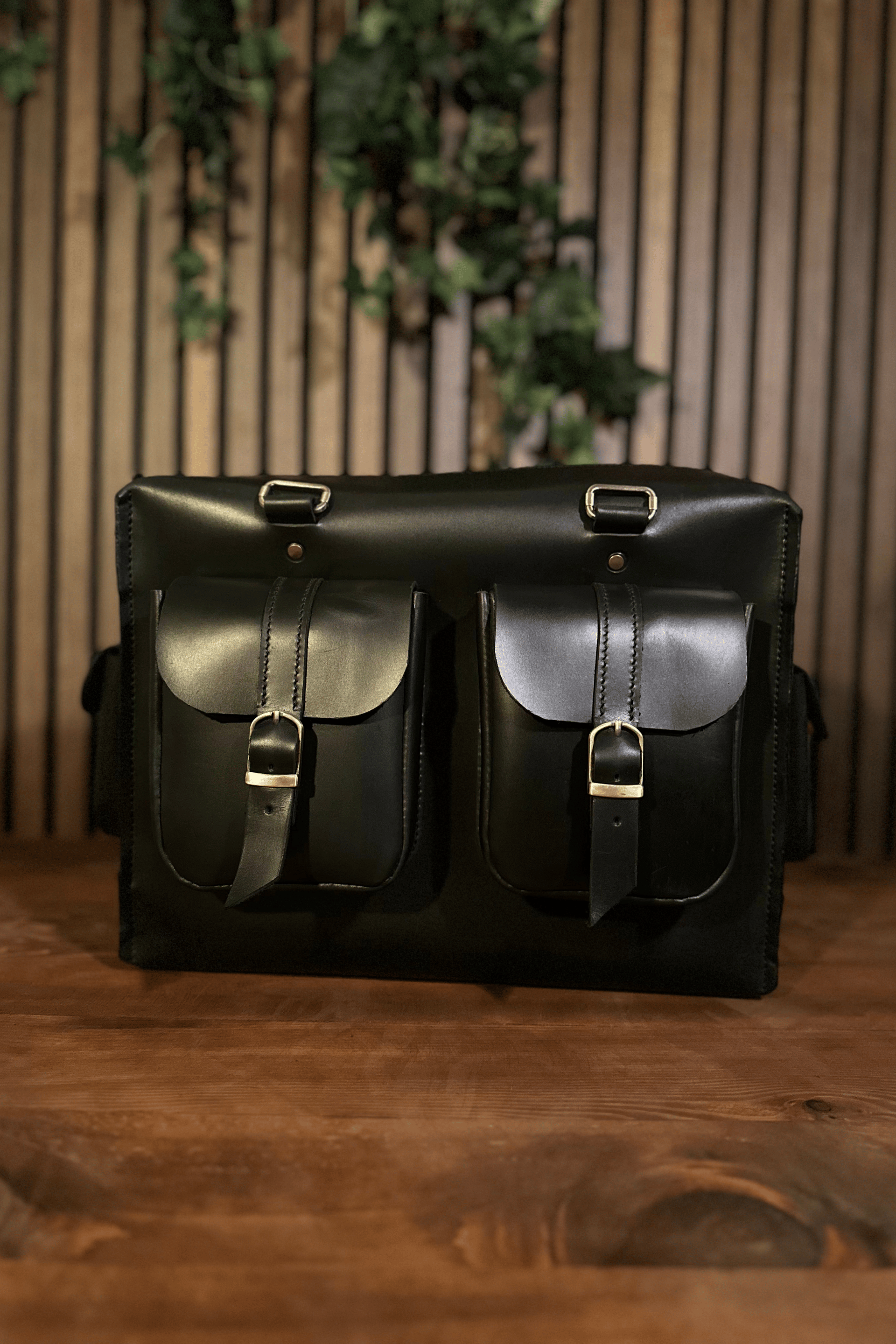CAPELLA DERİ MESSENGER BAG