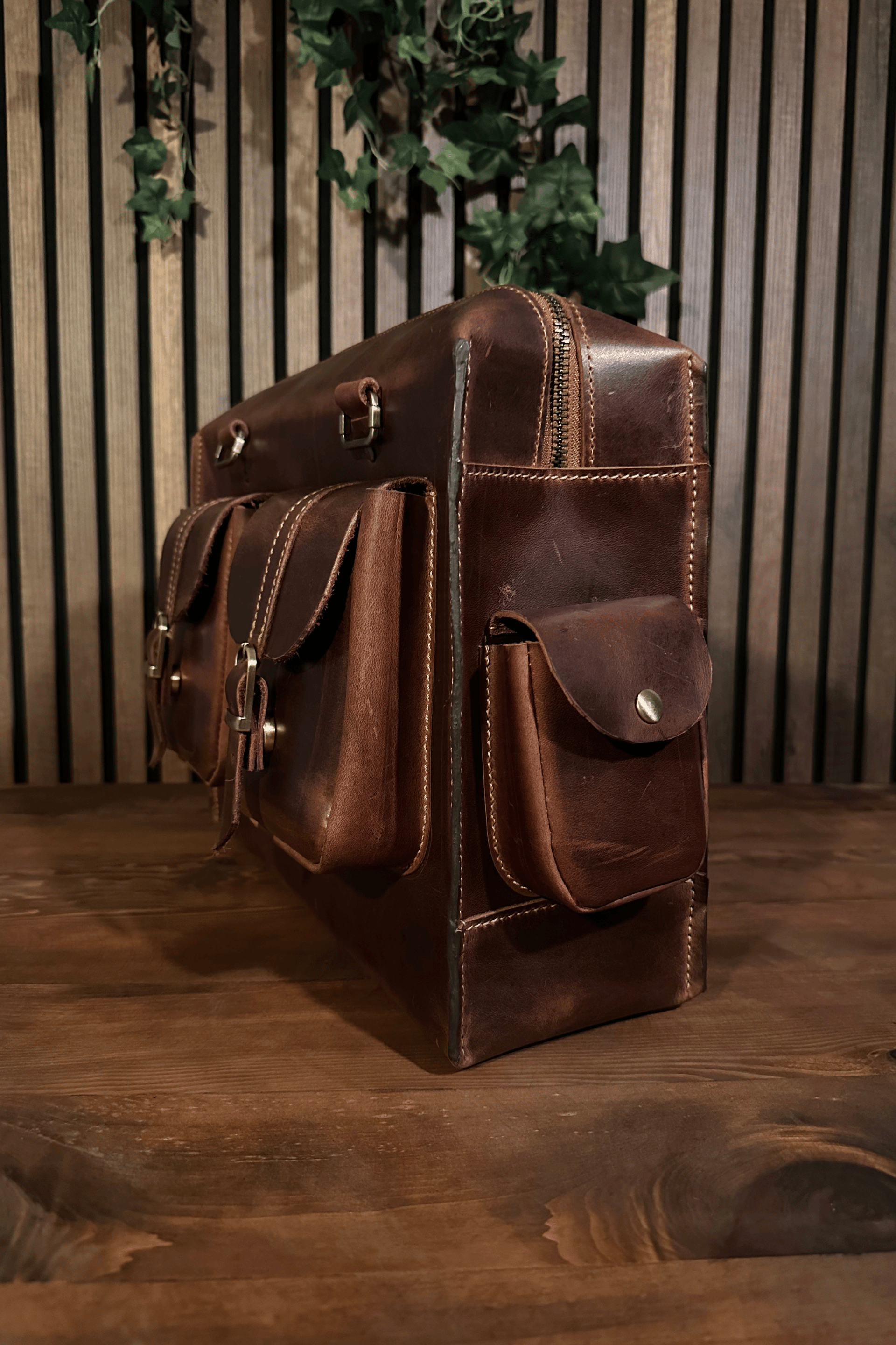 CAPELLA DERİ MESSENGER BAG