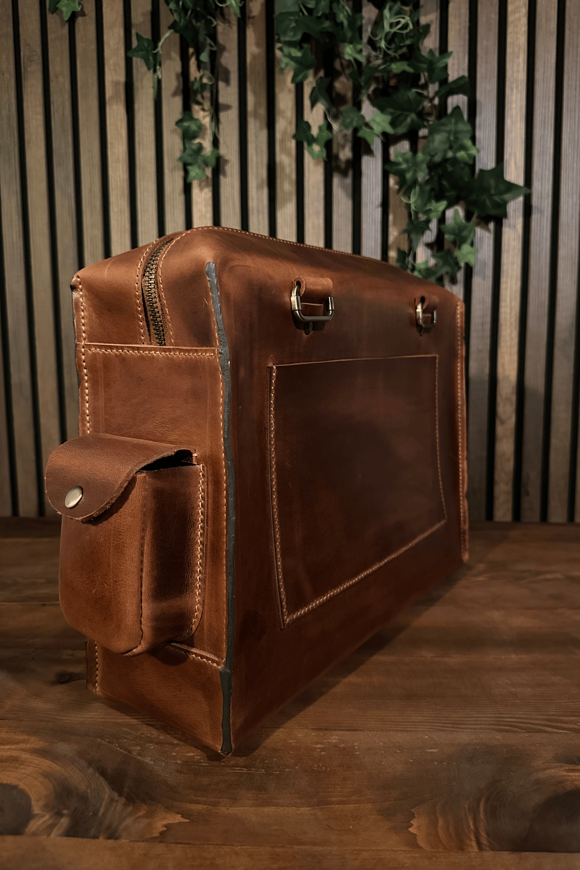 CAPELLA DERİ MESSENGER BAG