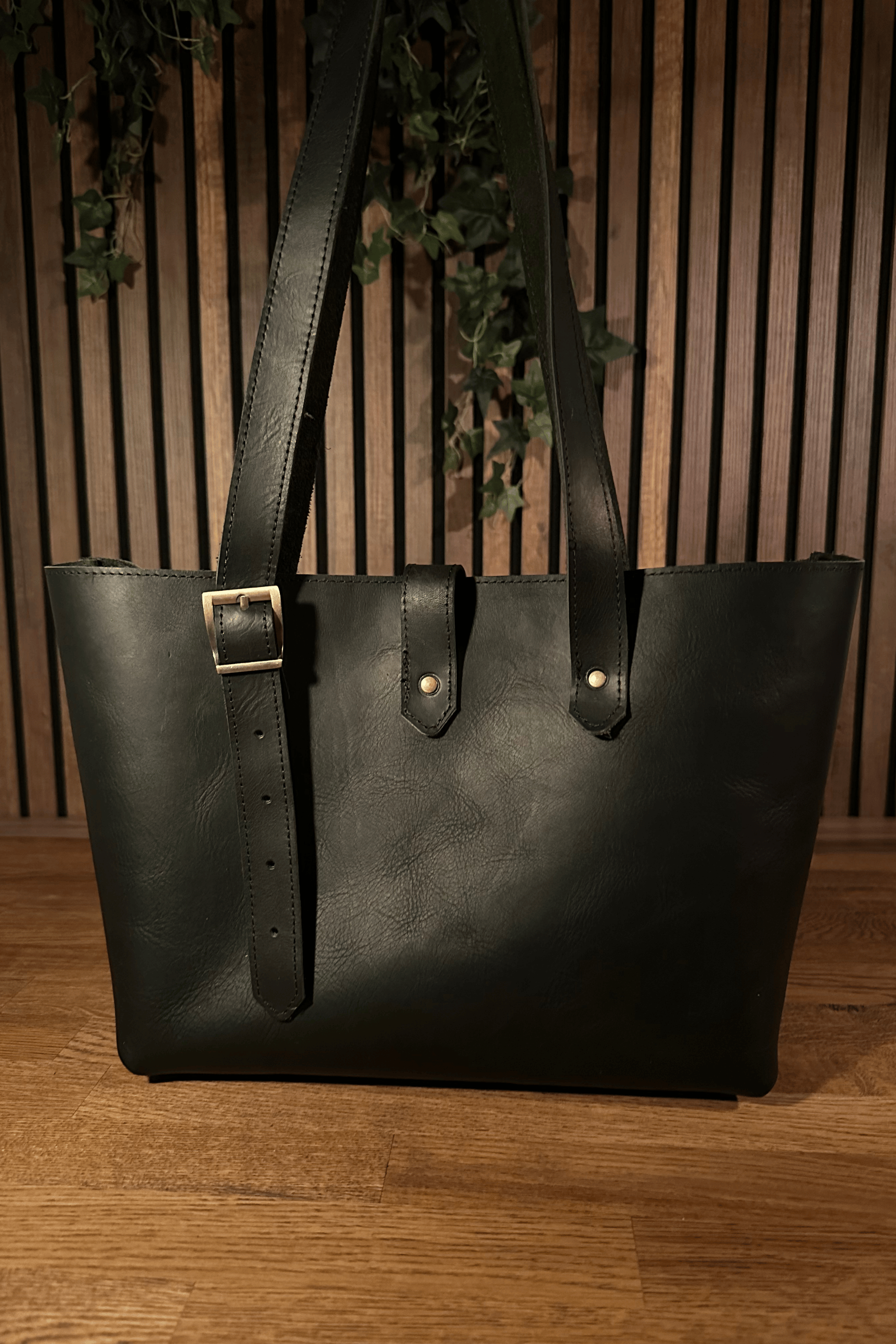CASTOR TOTE BAG