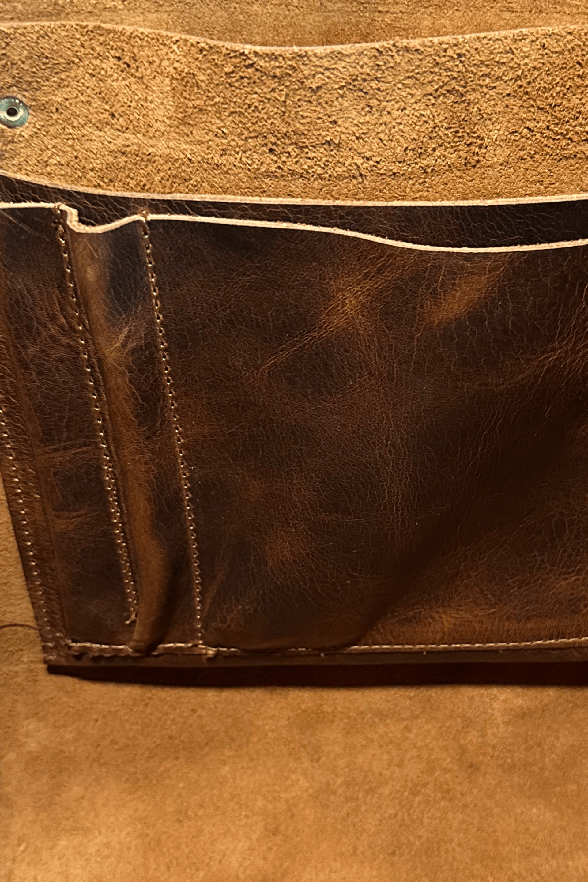 CASTOR TOTE BAG