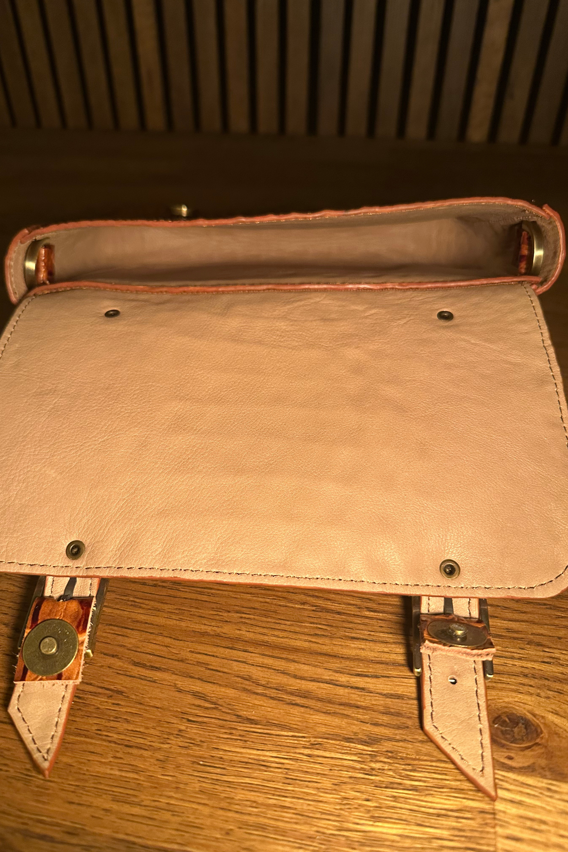 MİNİ THUBAN DERİ MESSENGER BAG