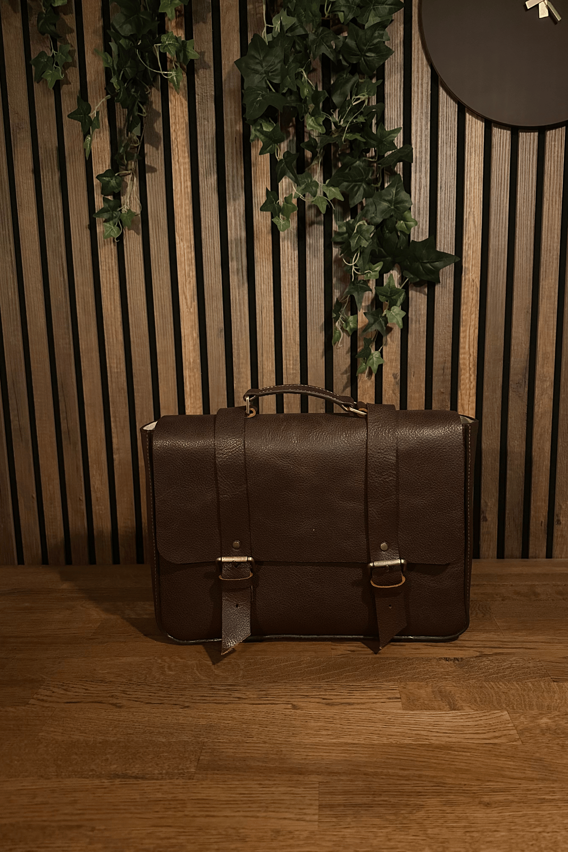 THUBAN DERİ MESSENGER BAG
