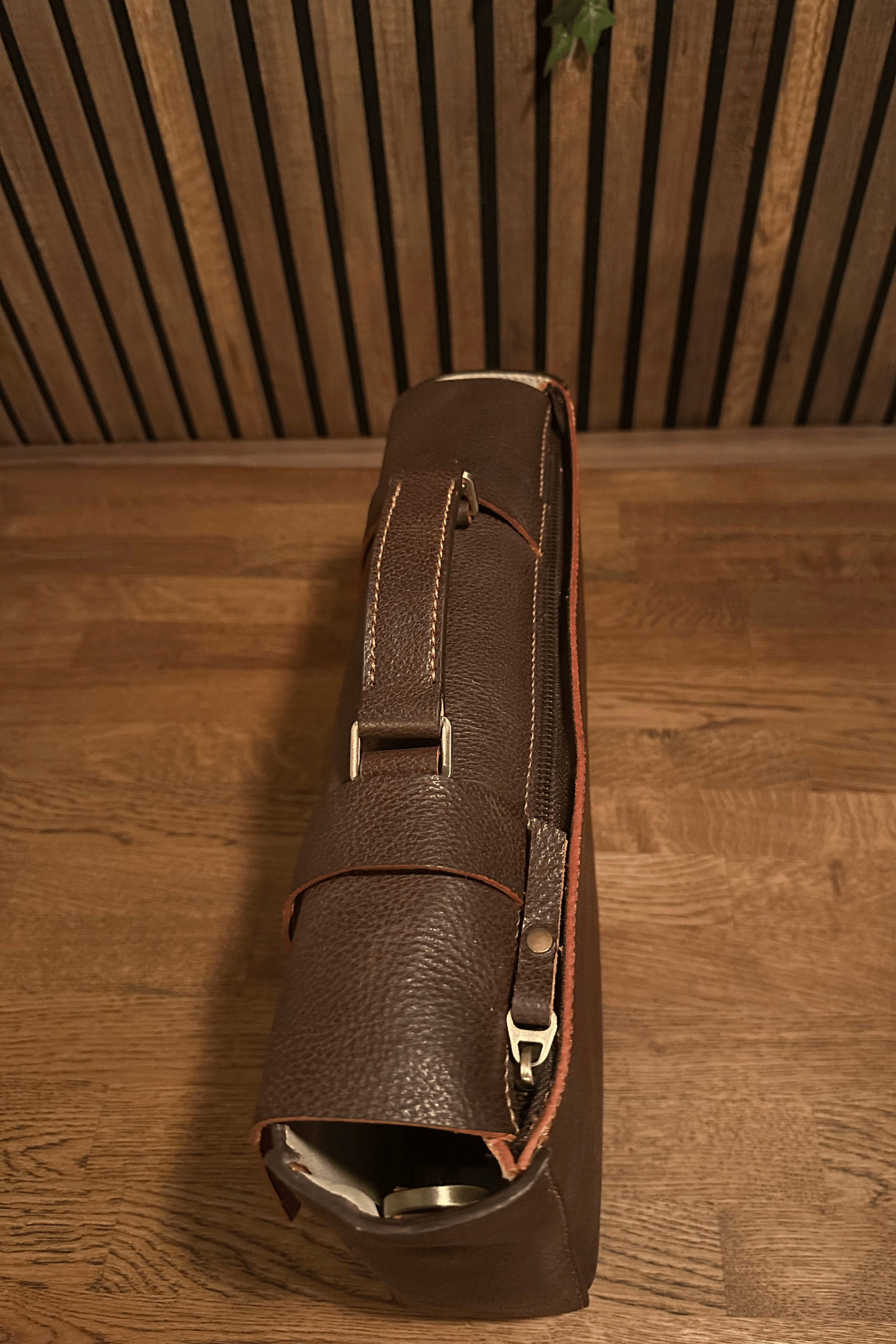 THUBAN DERİ MESSENGER BAG