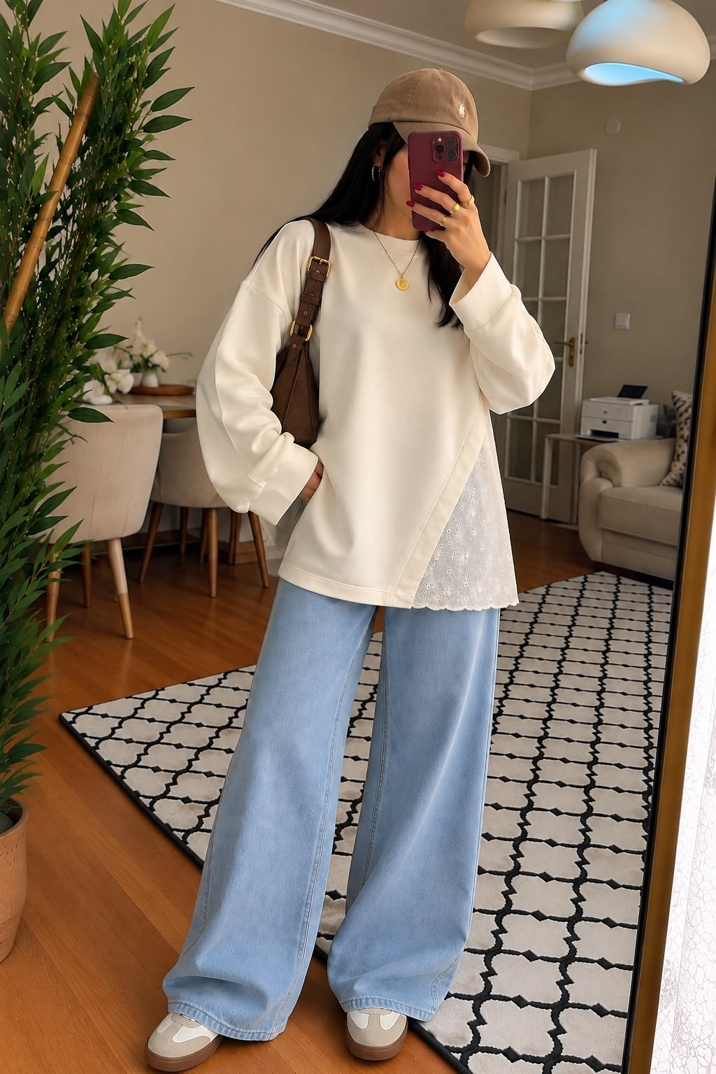 BLUZKrem Dantel Detaylı Salaş ve Rahat Oversize Çok Şık Bluz