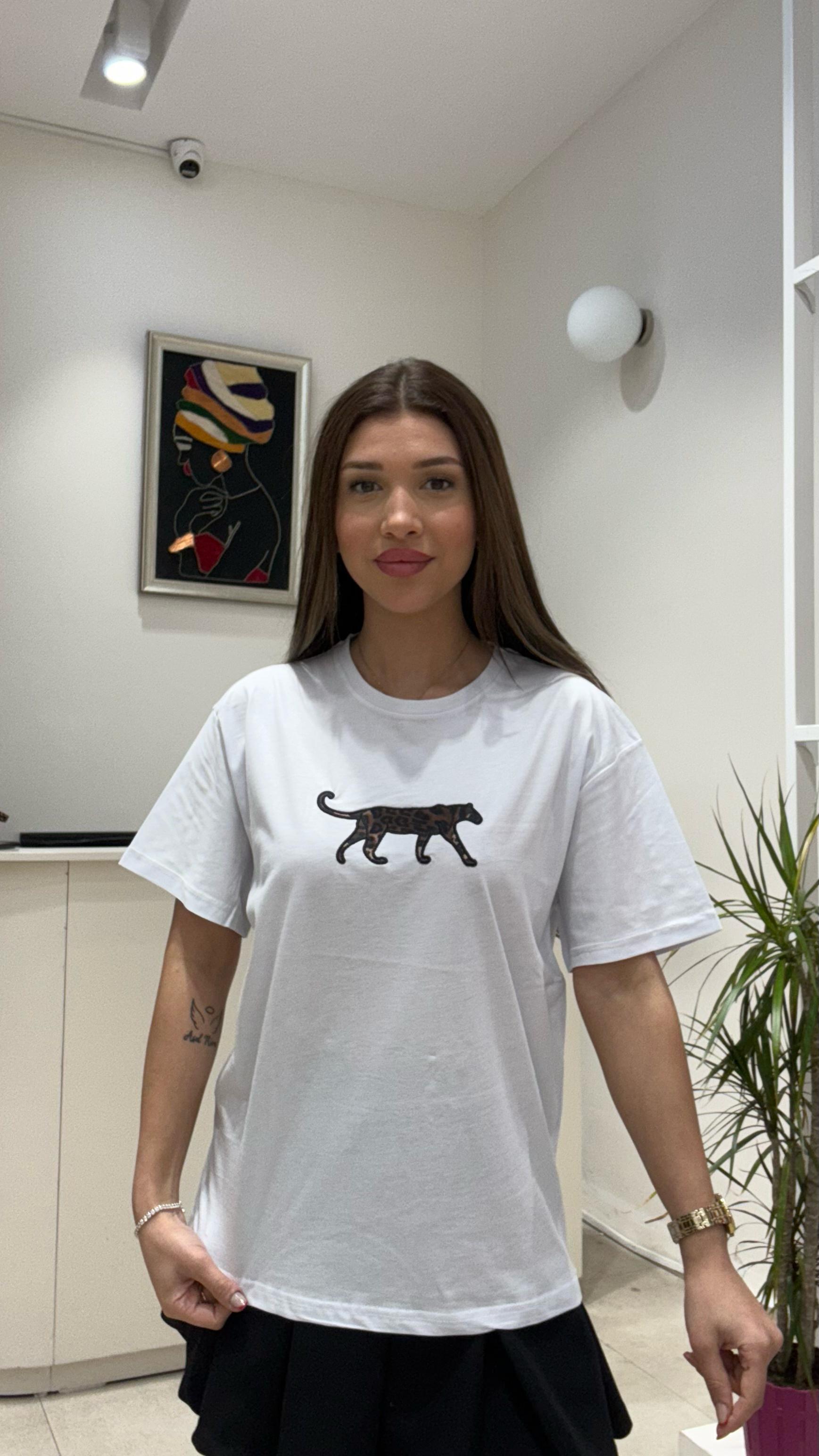 Kadın Leopar Hayvan Baskılı Oversize Salaş ve Rahat T-Shirt - BEYAZ