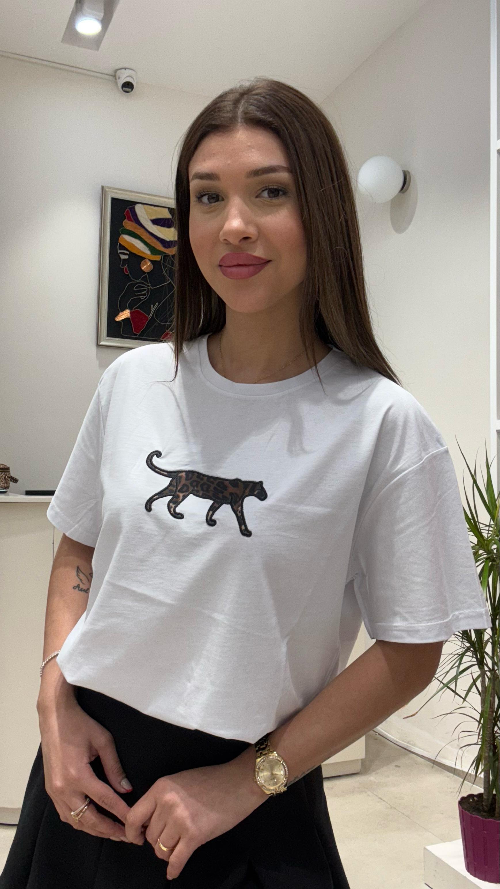 Kadın Leopar Hayvan Baskılı Oversize Salaş ve Rahat T-Shirt - BEYAZ